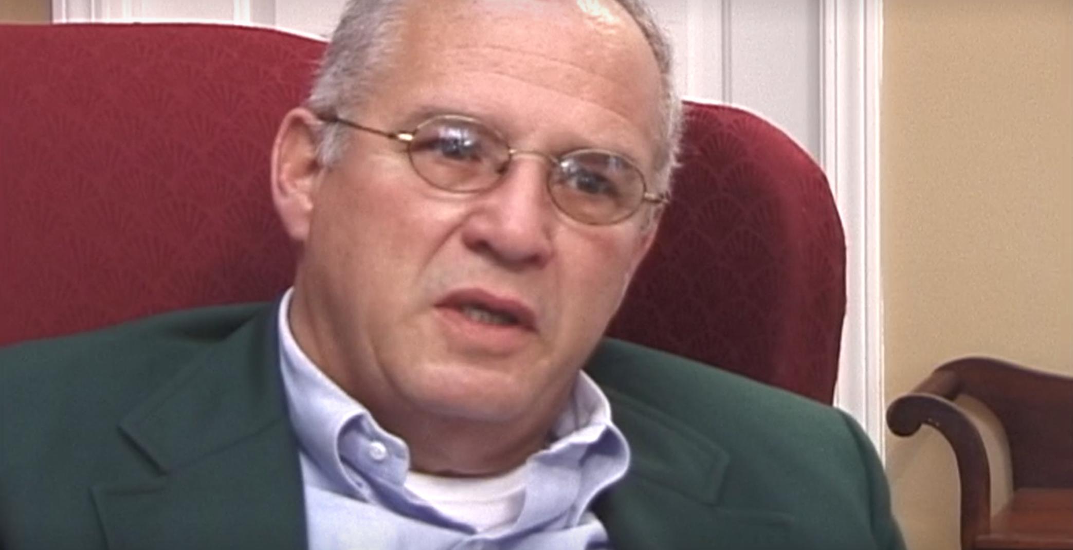 actor Stephen Lovekin large photo