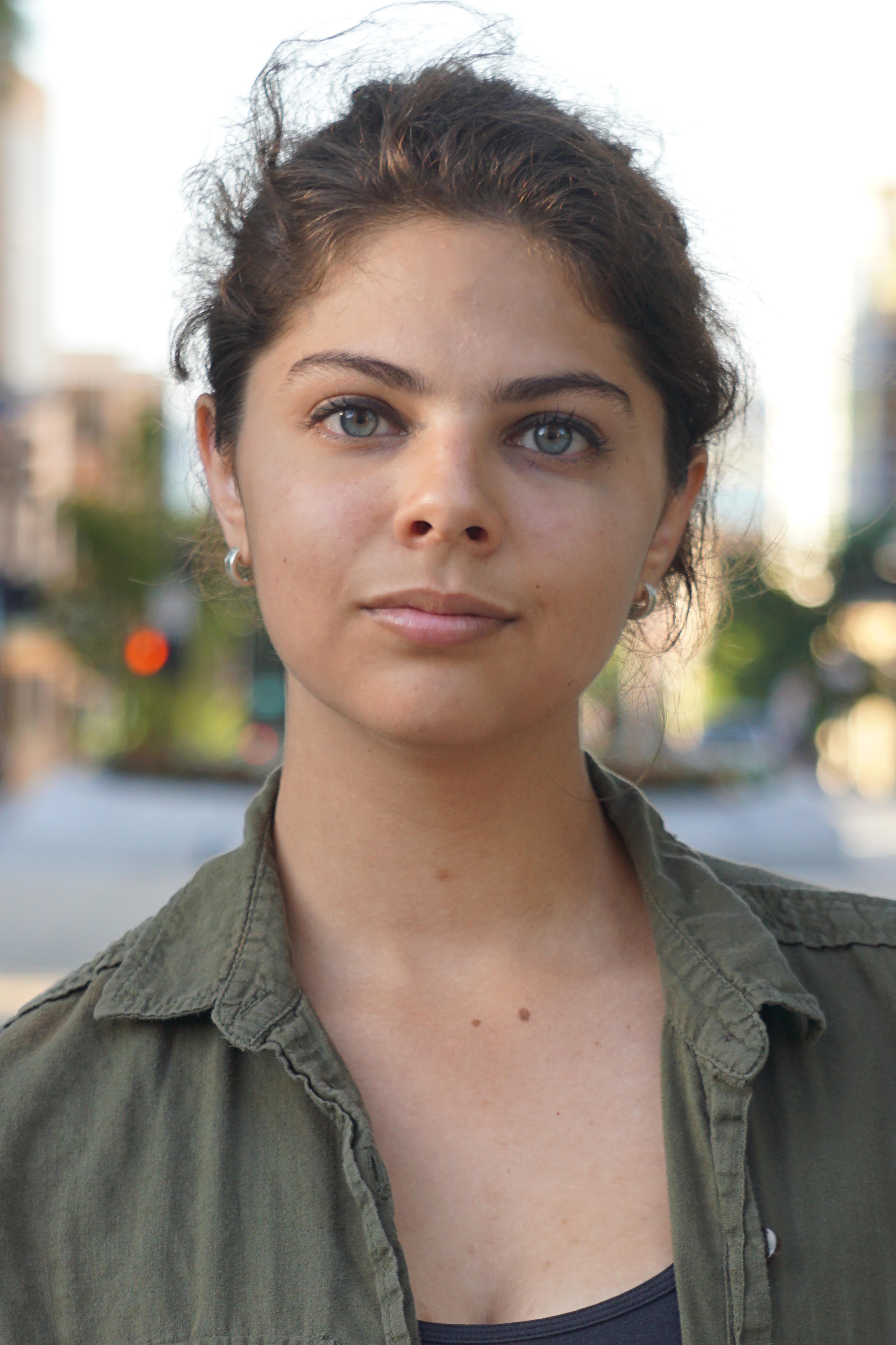 actor Amelia Mackey large photo