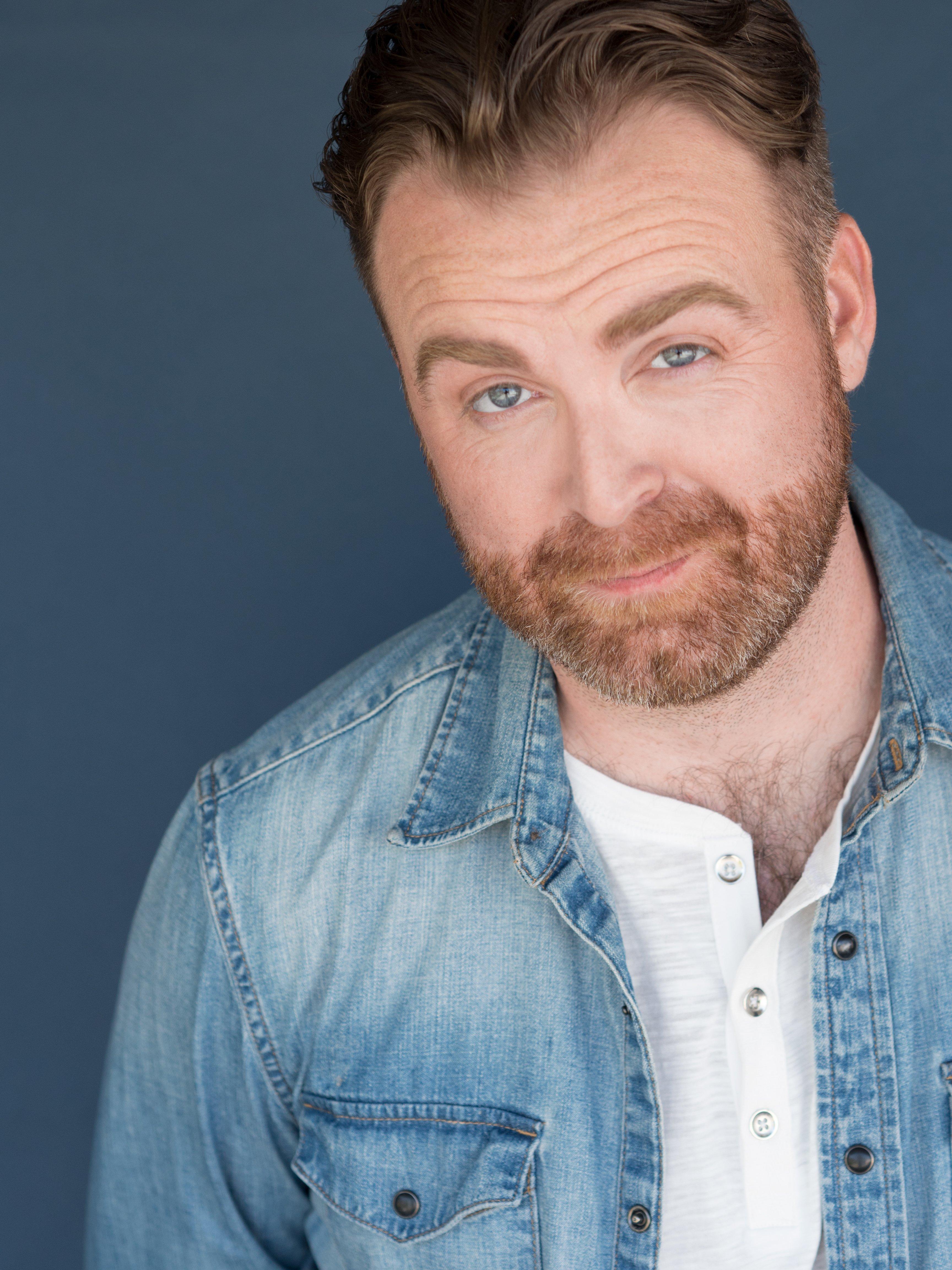 actor Vic May large photo