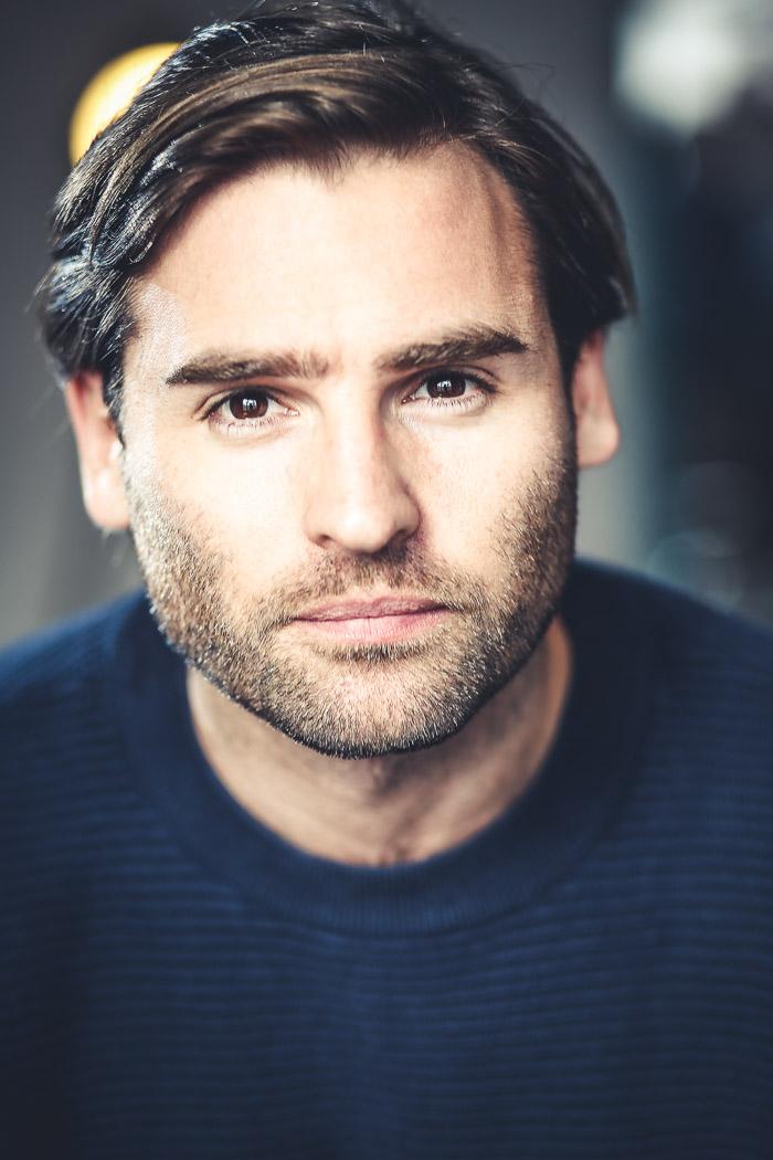 actor Stuart Manning large photo