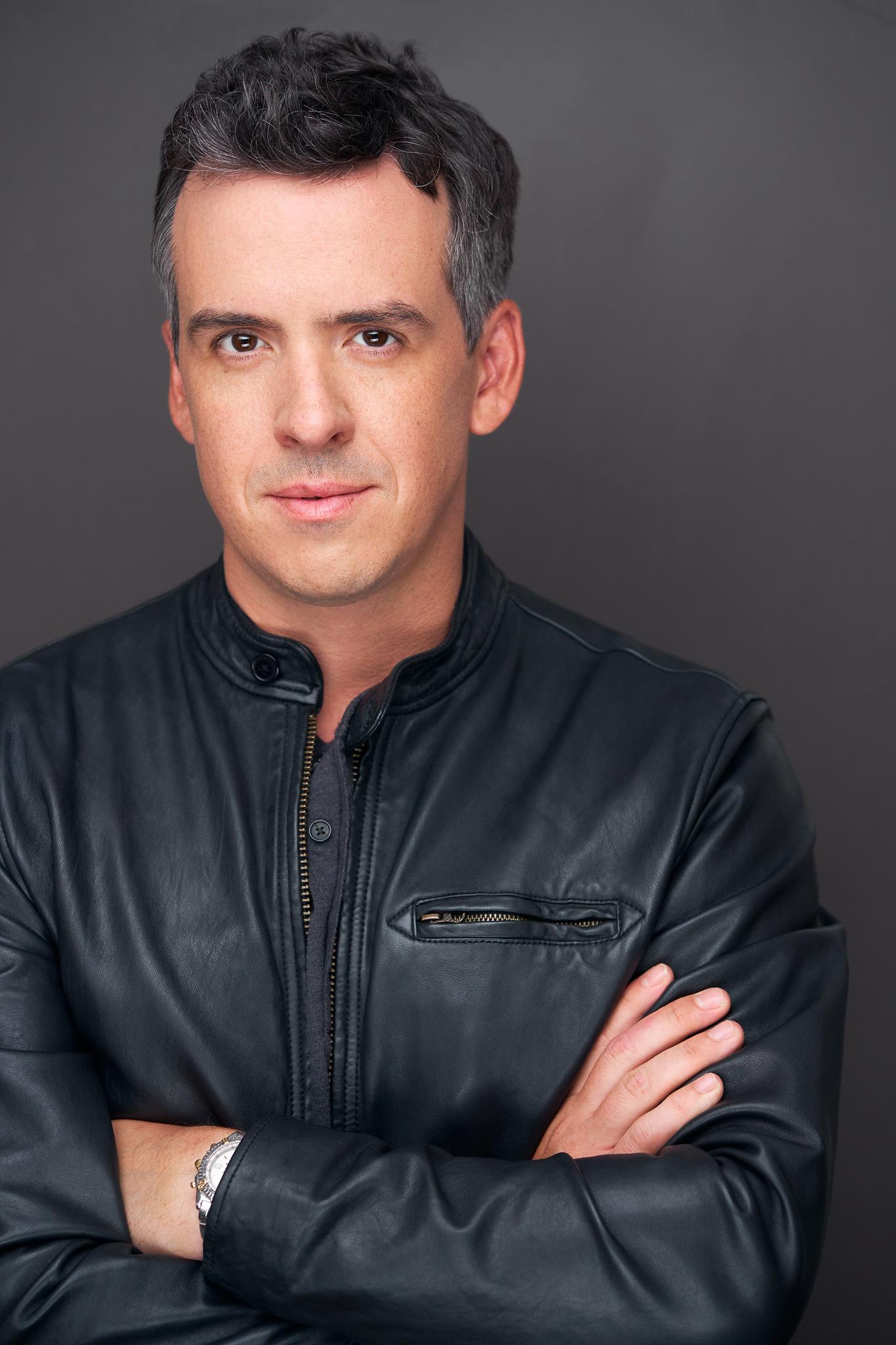 actor Craig Wesley Divino large photo