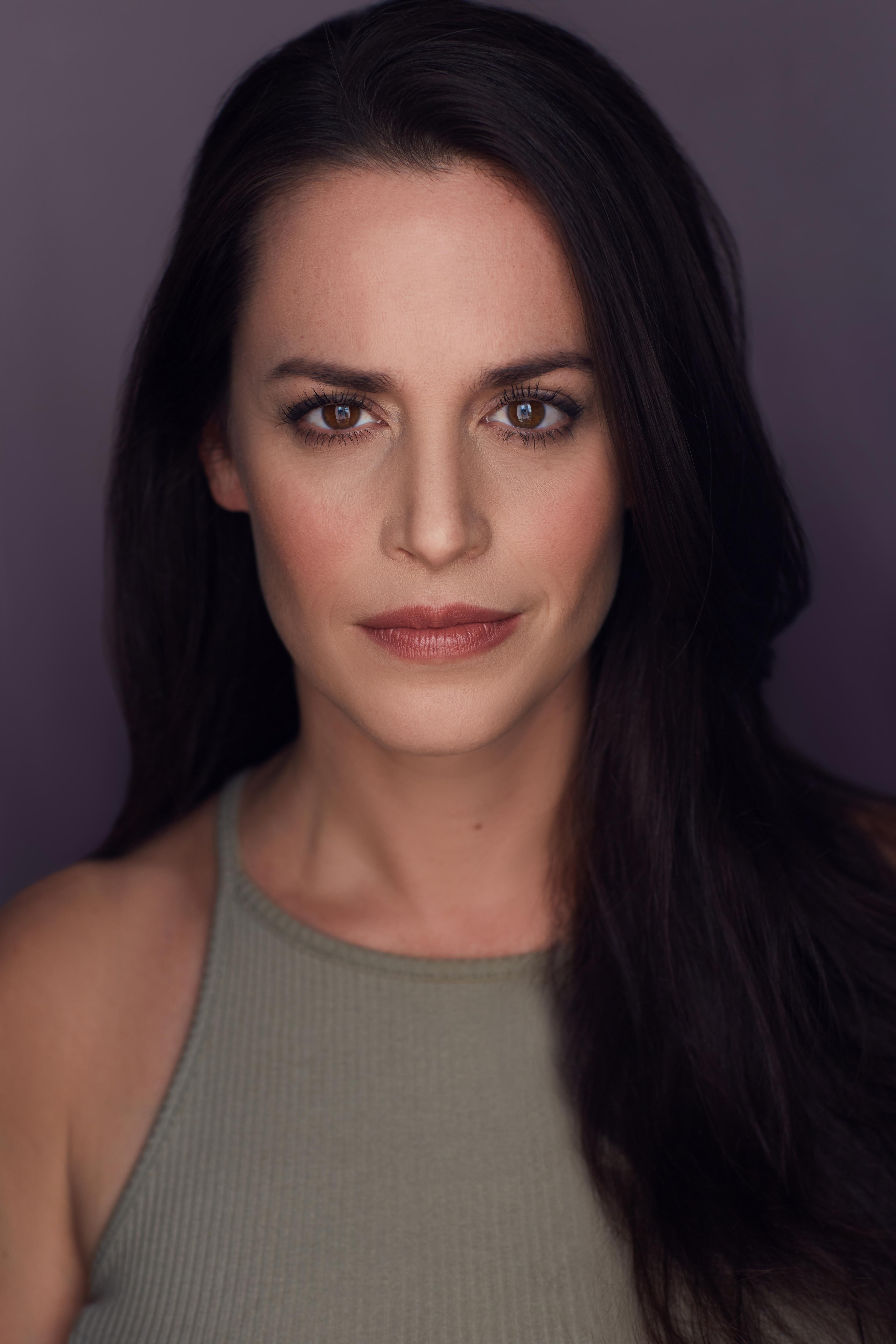 actor Tia Link large photo