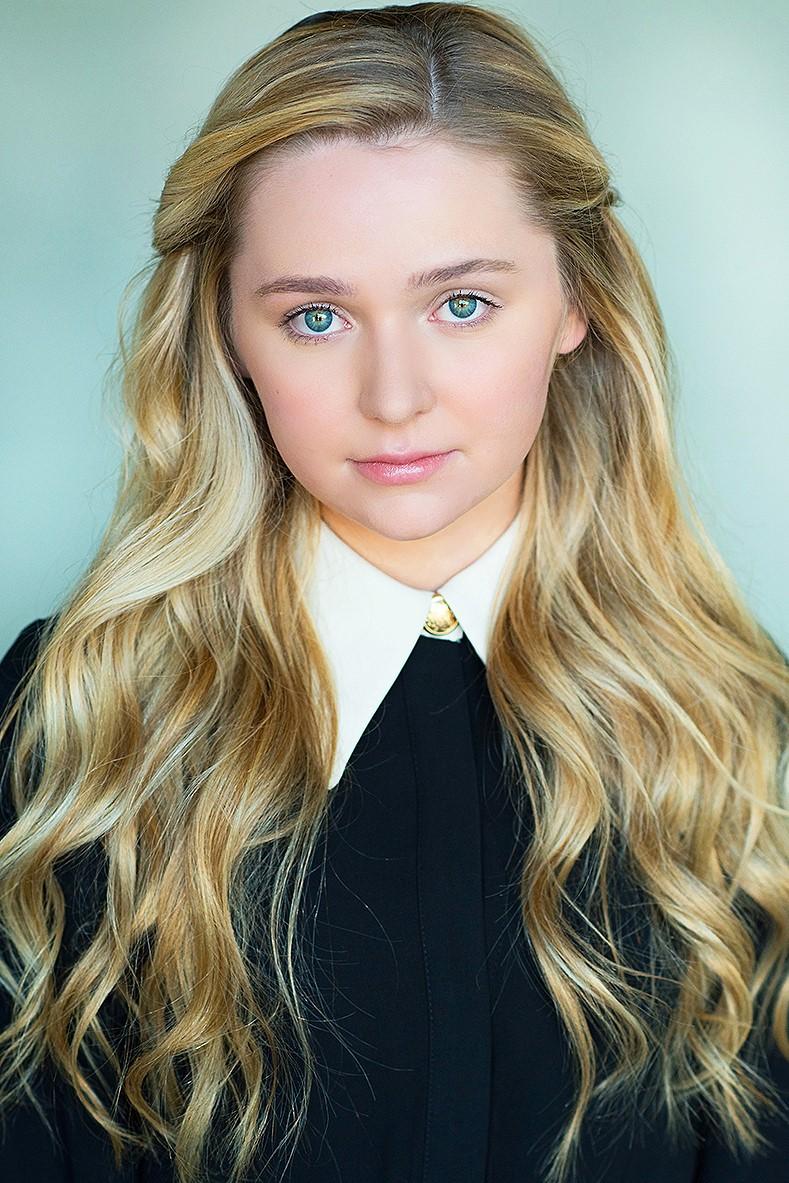 actor Avery Phillips large photo