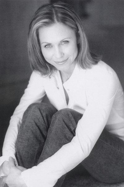 actor Melissa Barker large photo