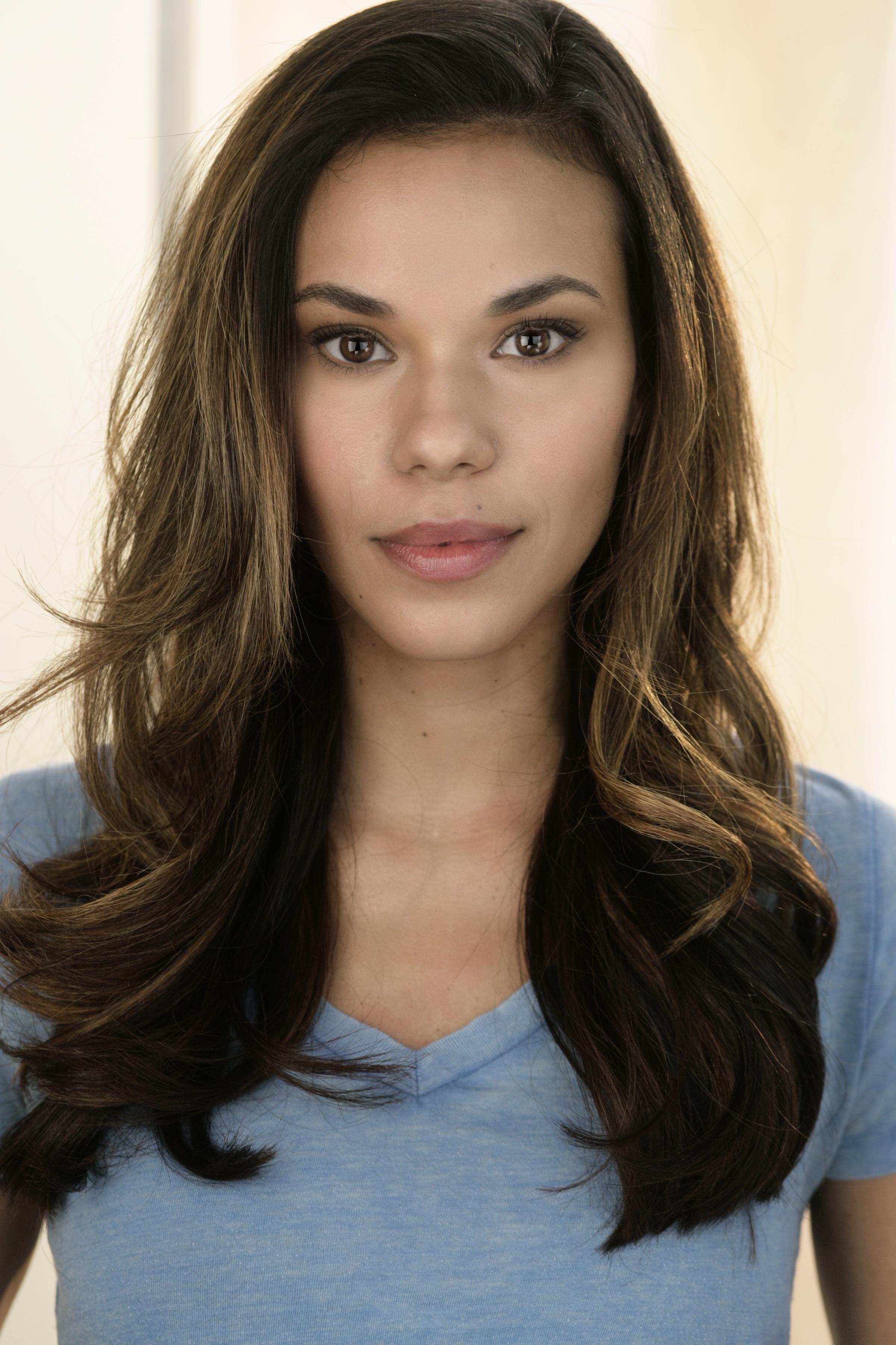 actor Kimberley Aria Peterson large photo