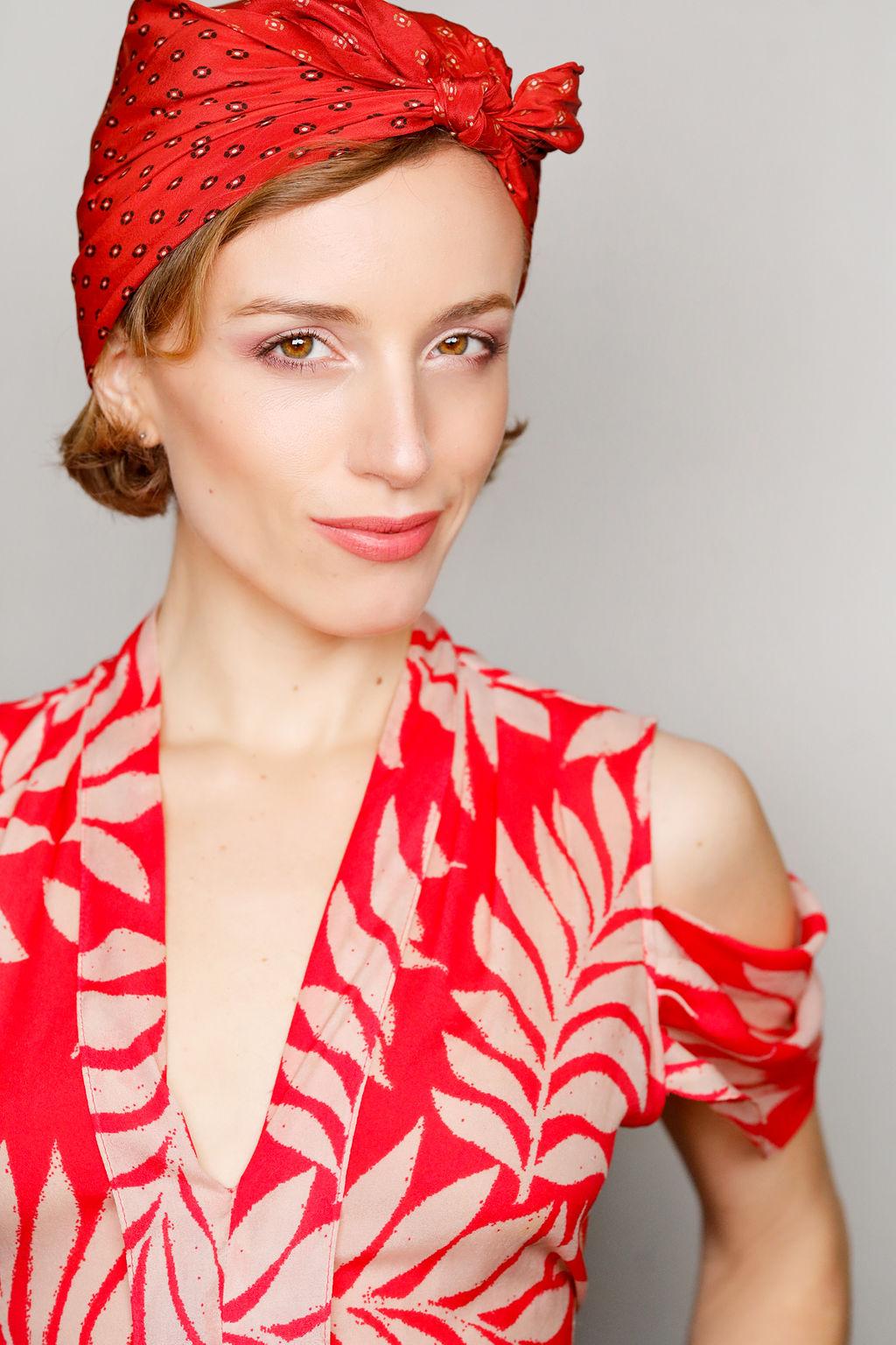 actor Alexandria Lee large photo