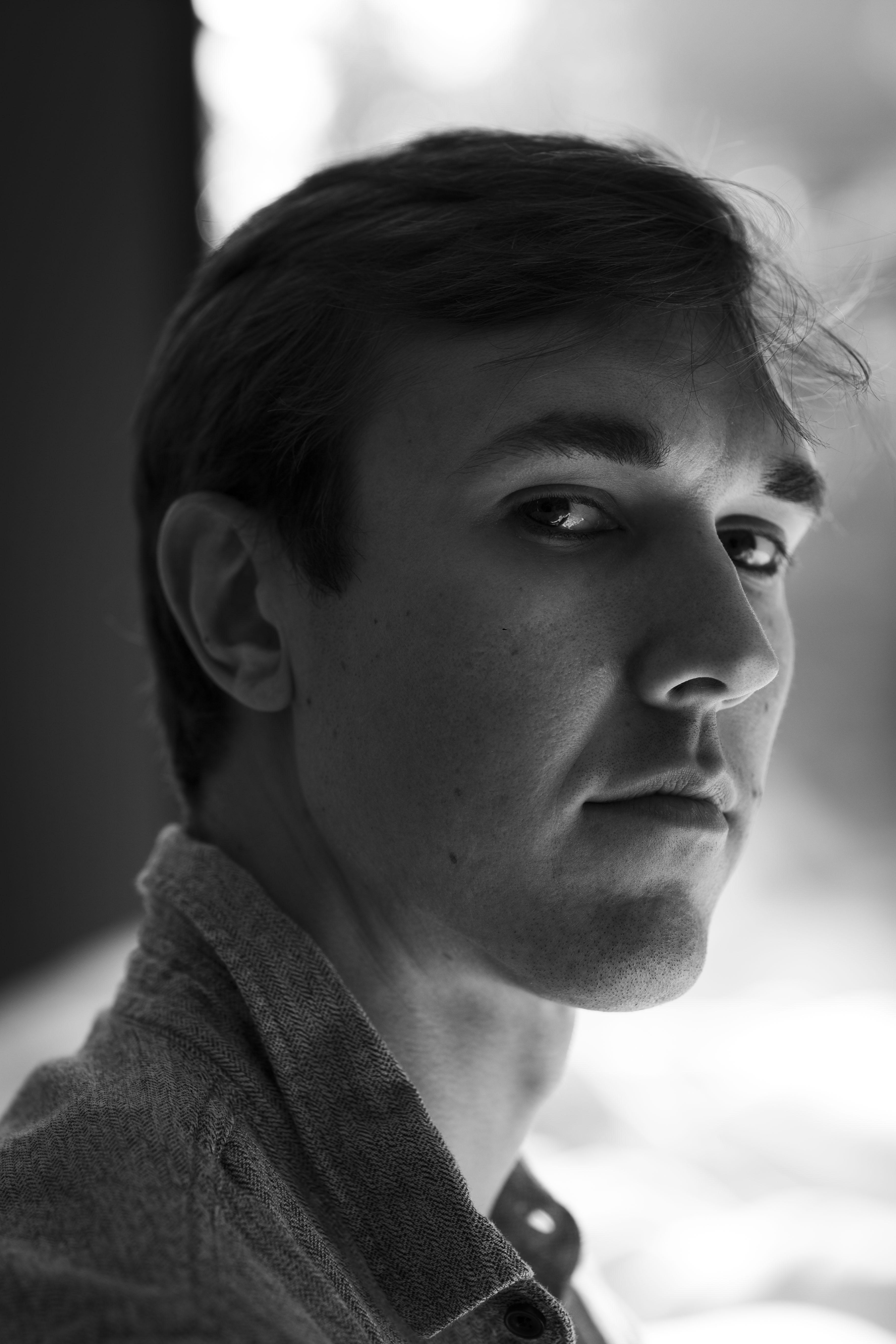 actor Dallas White large photo