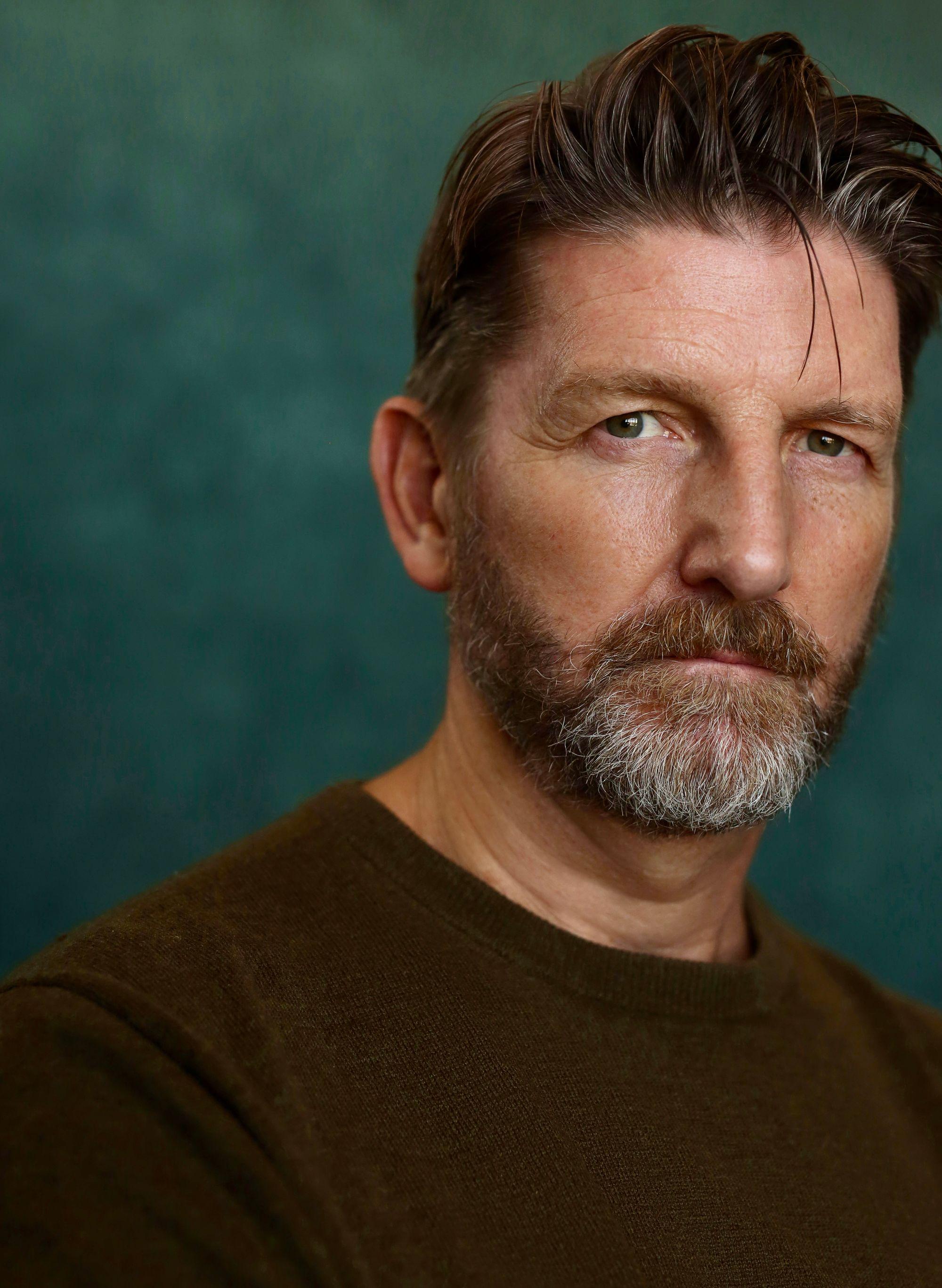 actor Simon Bass large photo