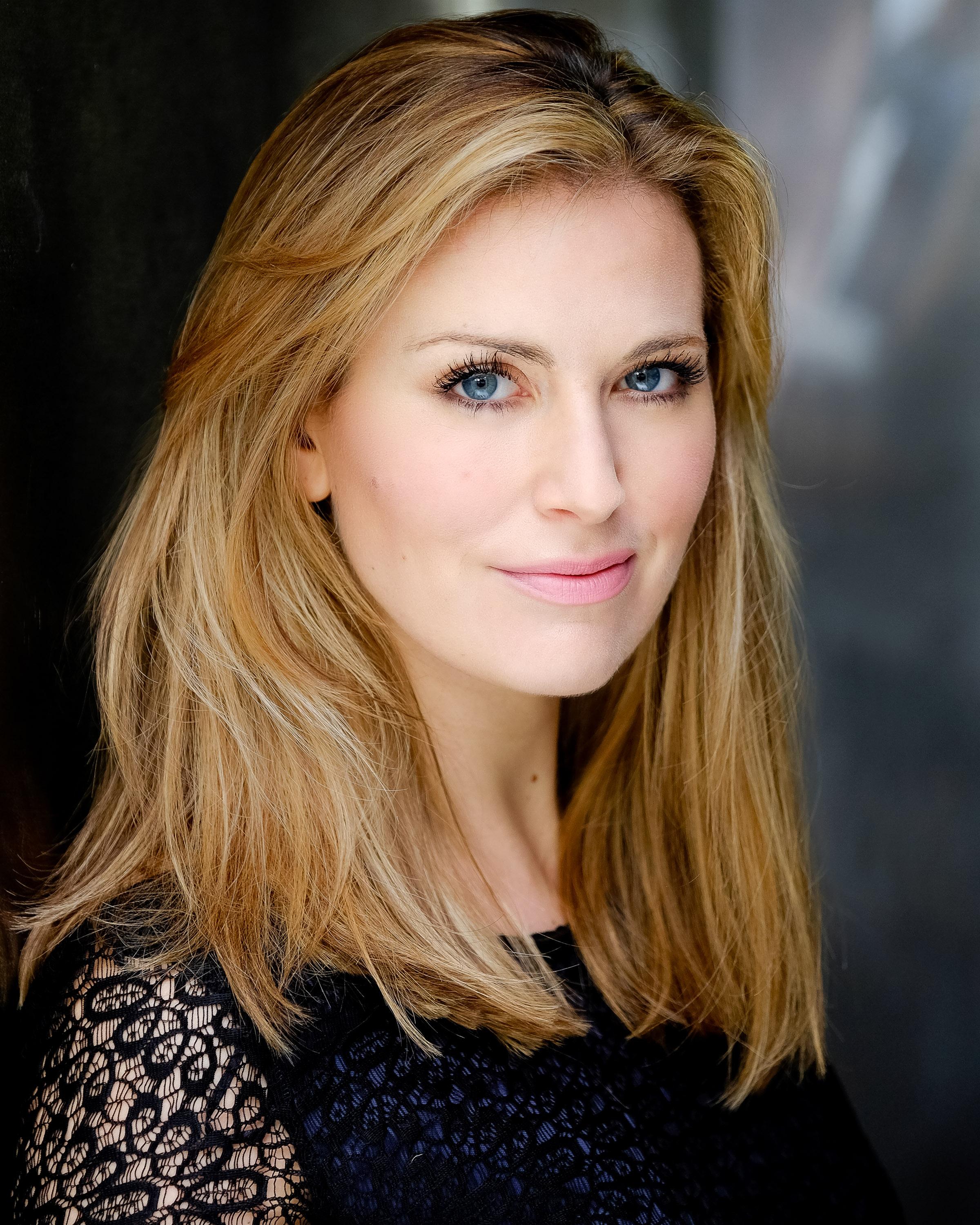 actor Olivia Lee large photo