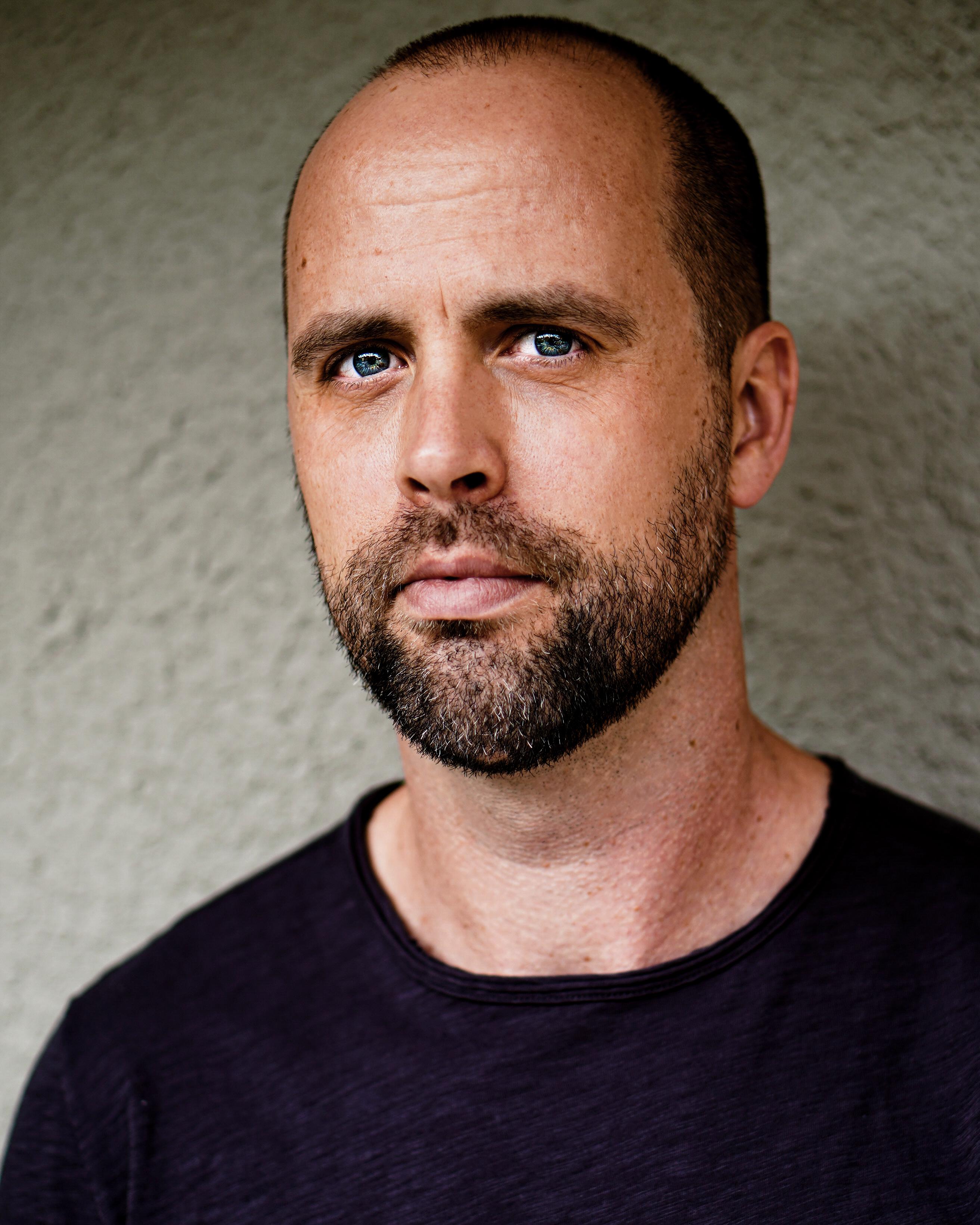 actor Joshua Hinkson large photo