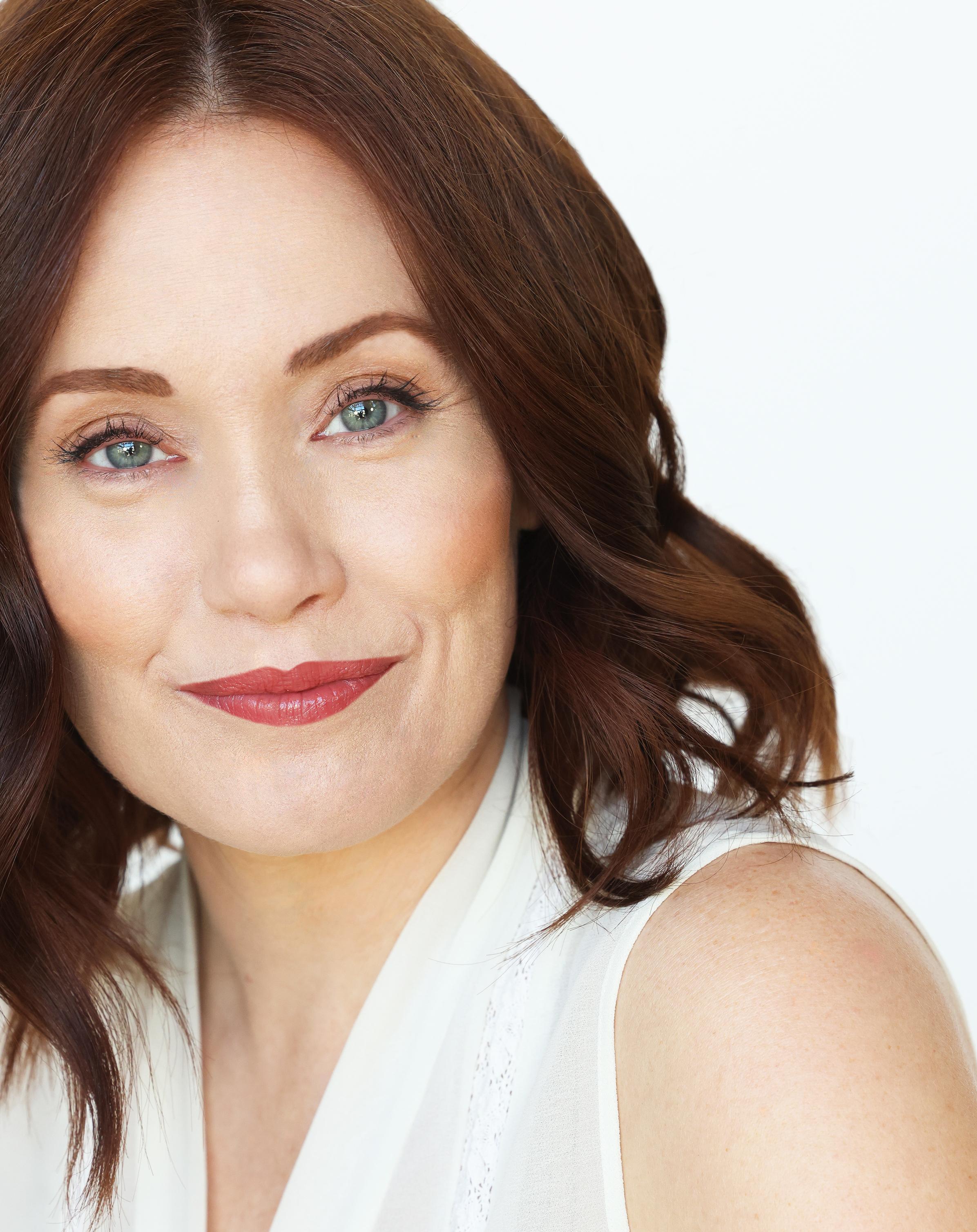 actor Paula Rhodes large photo