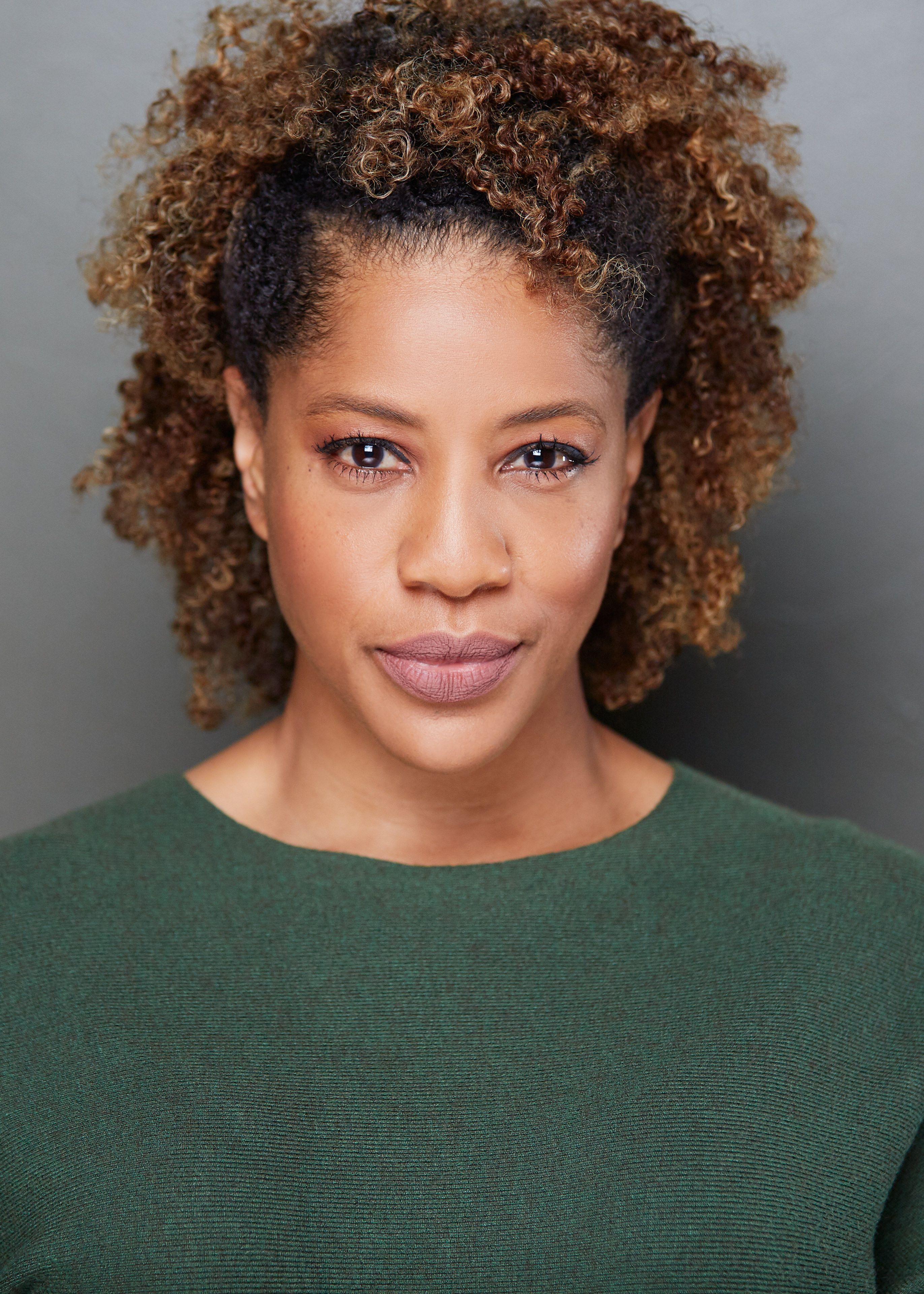 actor Nikki Dixon large photo