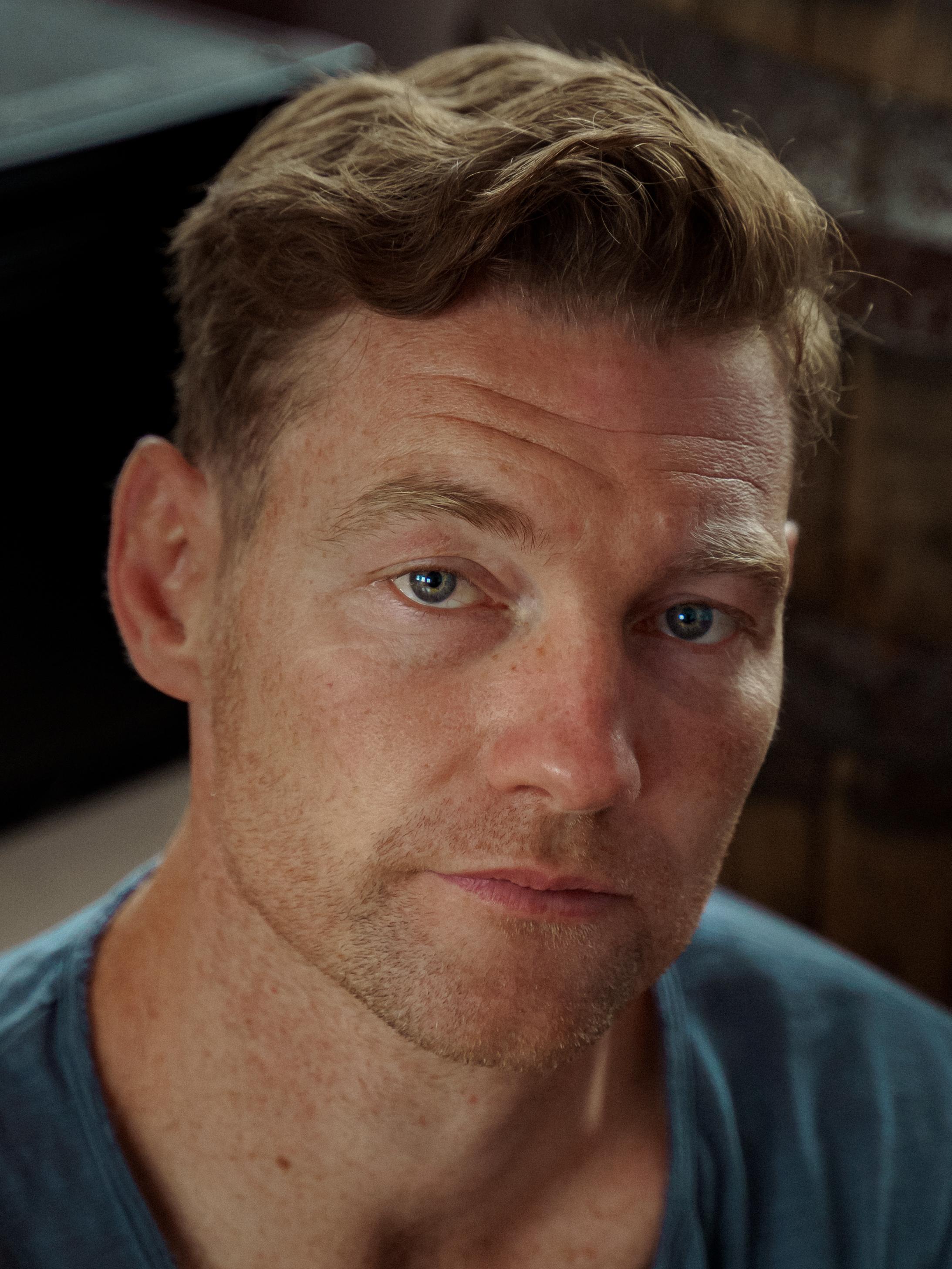 actor Barry John Kinsella large photo