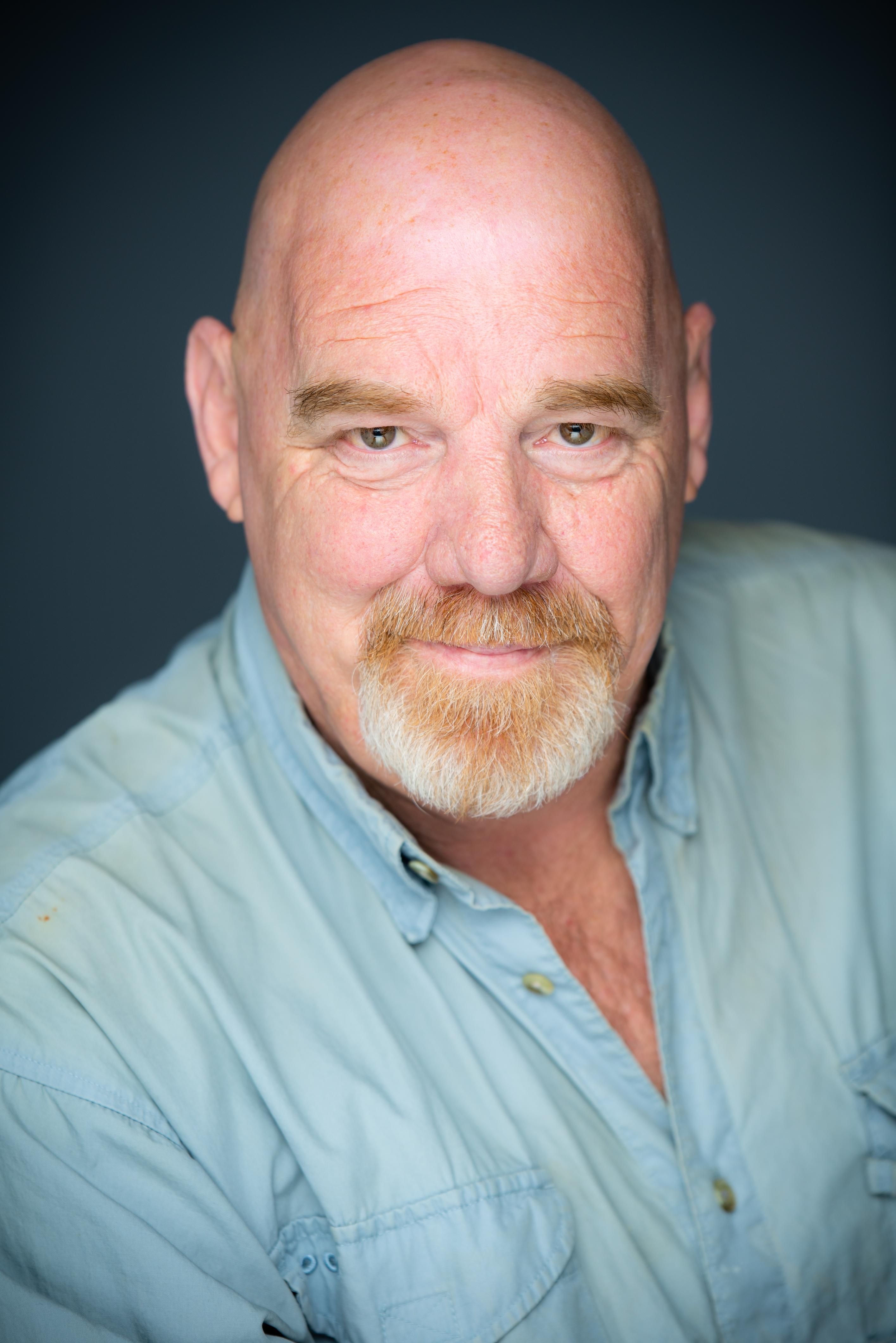 actor Kerry Graves large photo