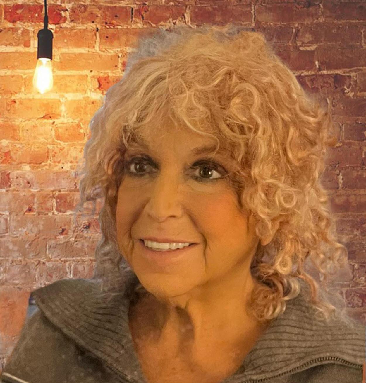 actor Diane DeSalvo-Beebe large photo