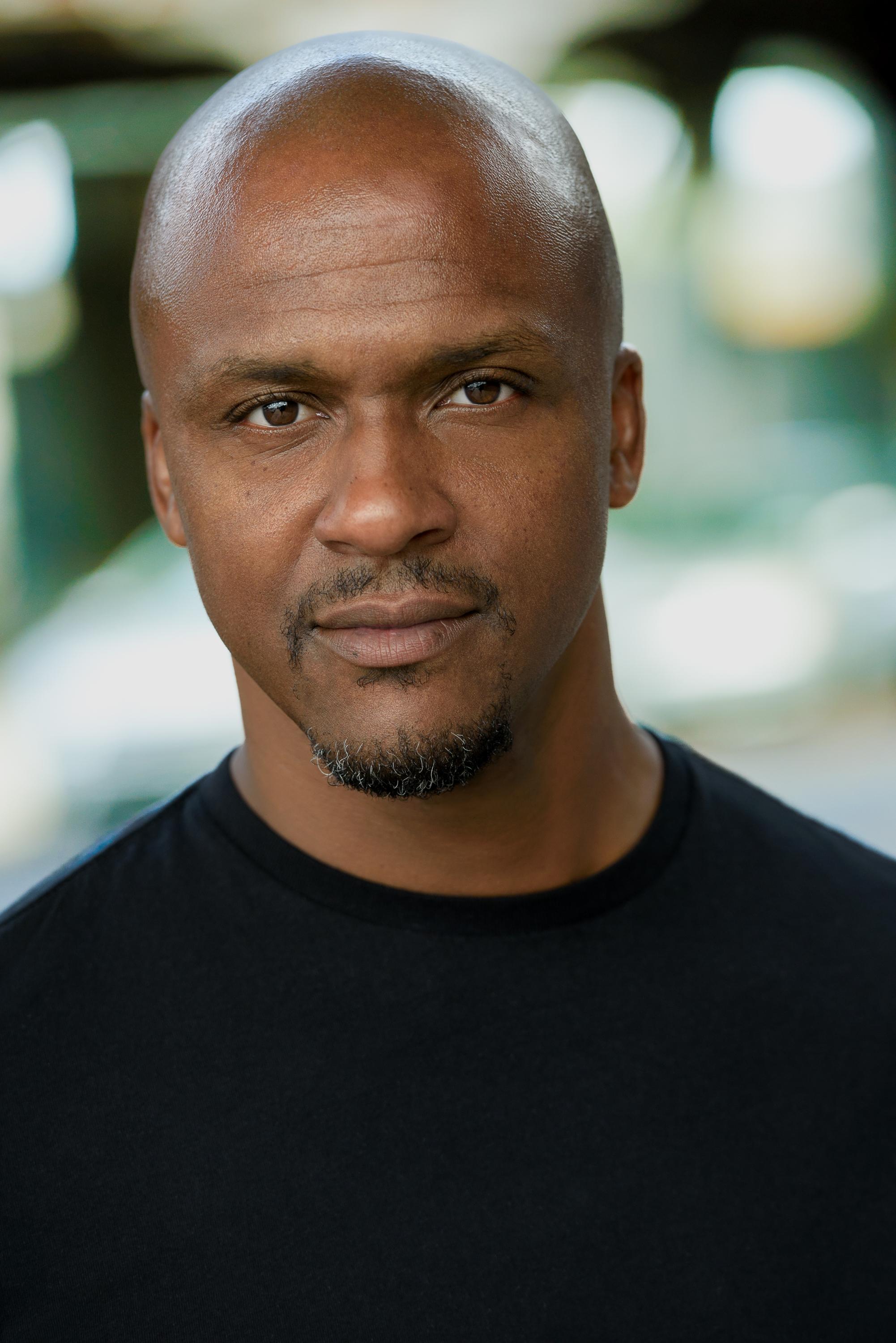 actor Roy Jackson large photo