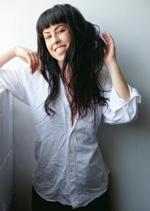 actor Ashley Sirianni large photo