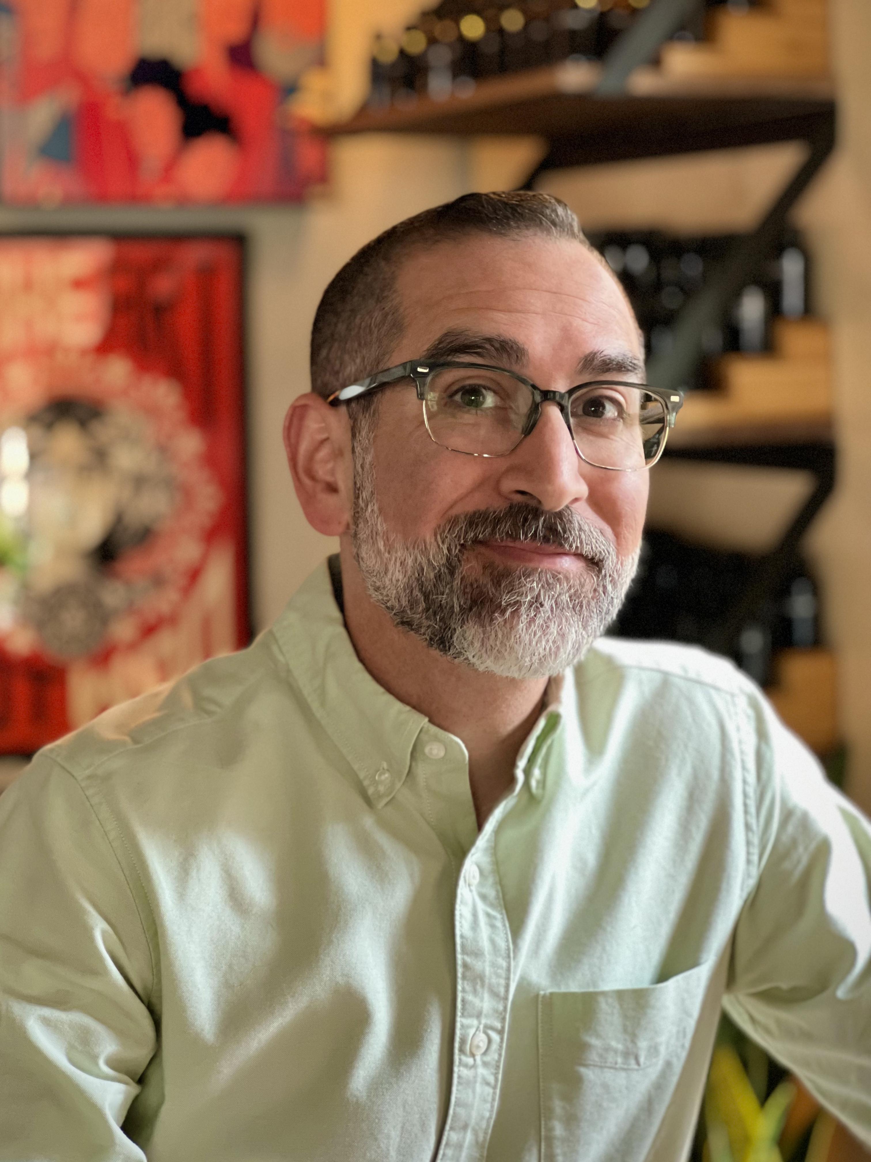 actor Arturo A. Hernandez large photo