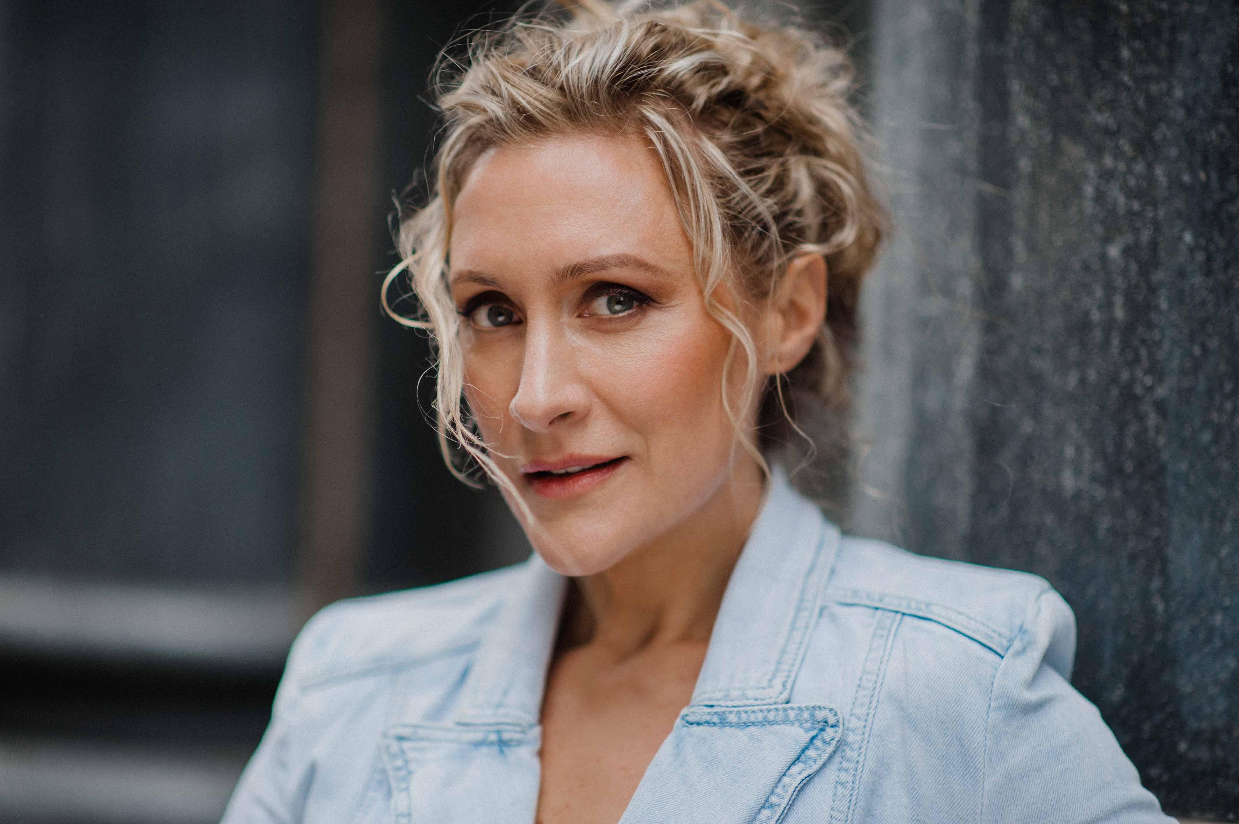 actor Jane Allsop large photo