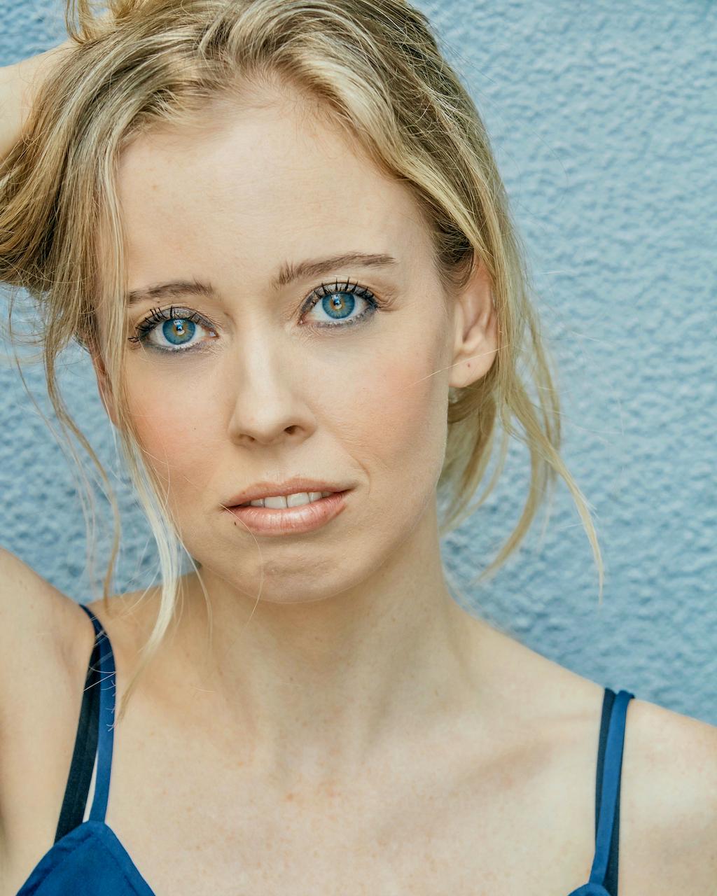 actor Katherine Taylor large photo