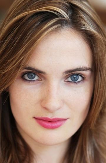 actor Katie Kirby large photo