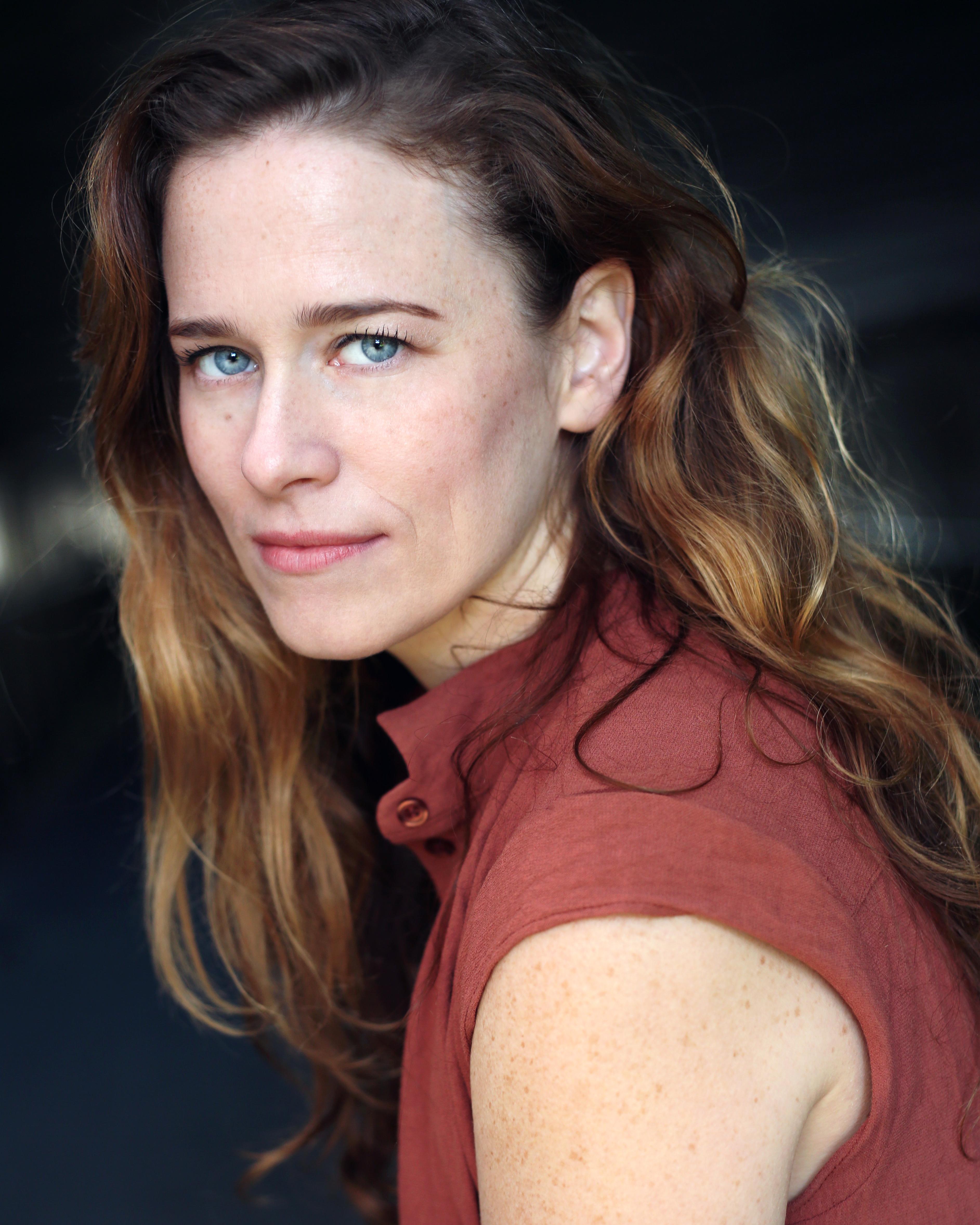 actor Katie Brayben large photo