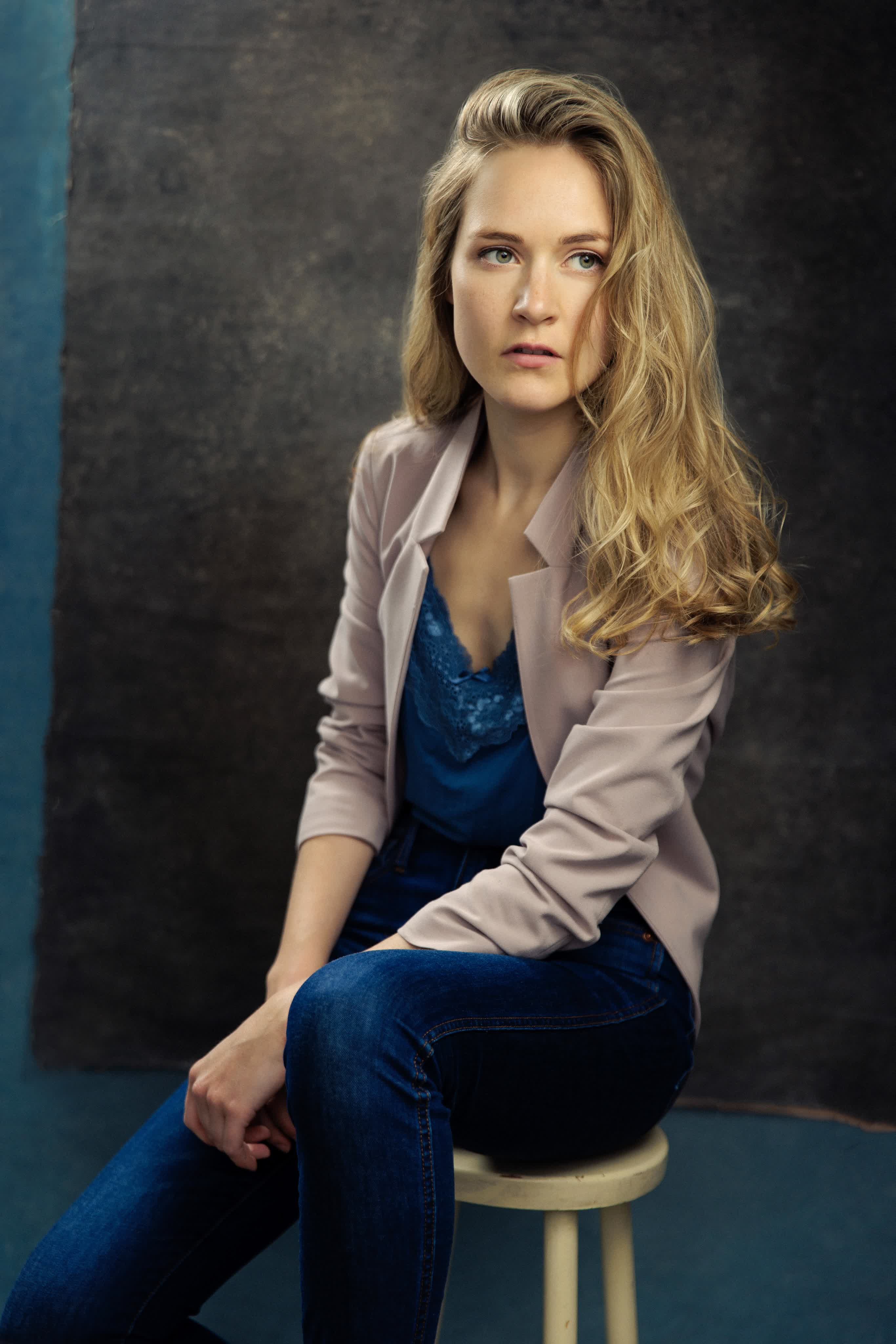 actor Kaitlin Reynell large photo