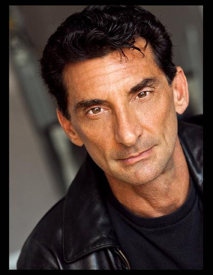 actor Robert Ricucci large photo