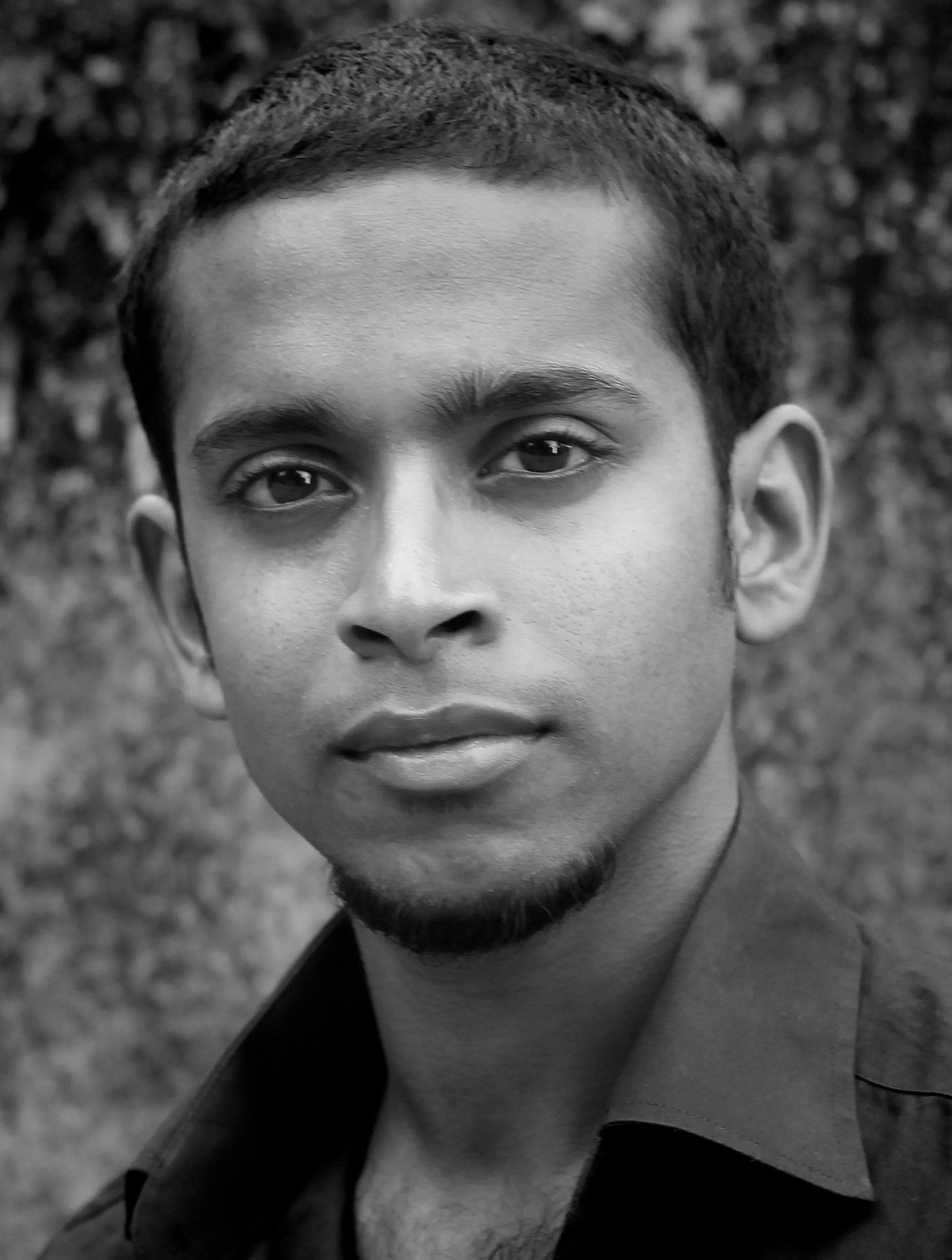 actor Hiran Abeysekera large photo