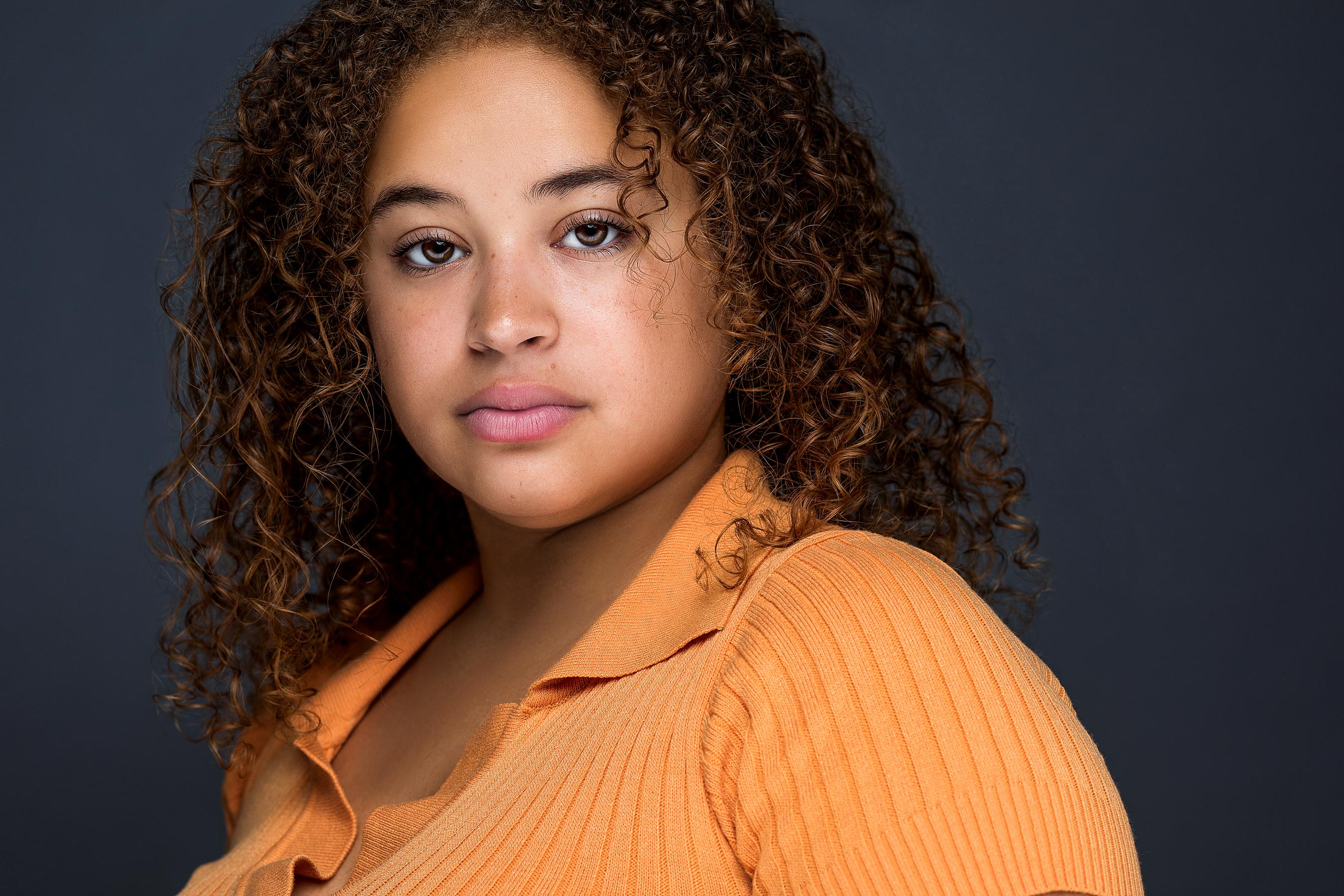 actor Caroline Watters large photo