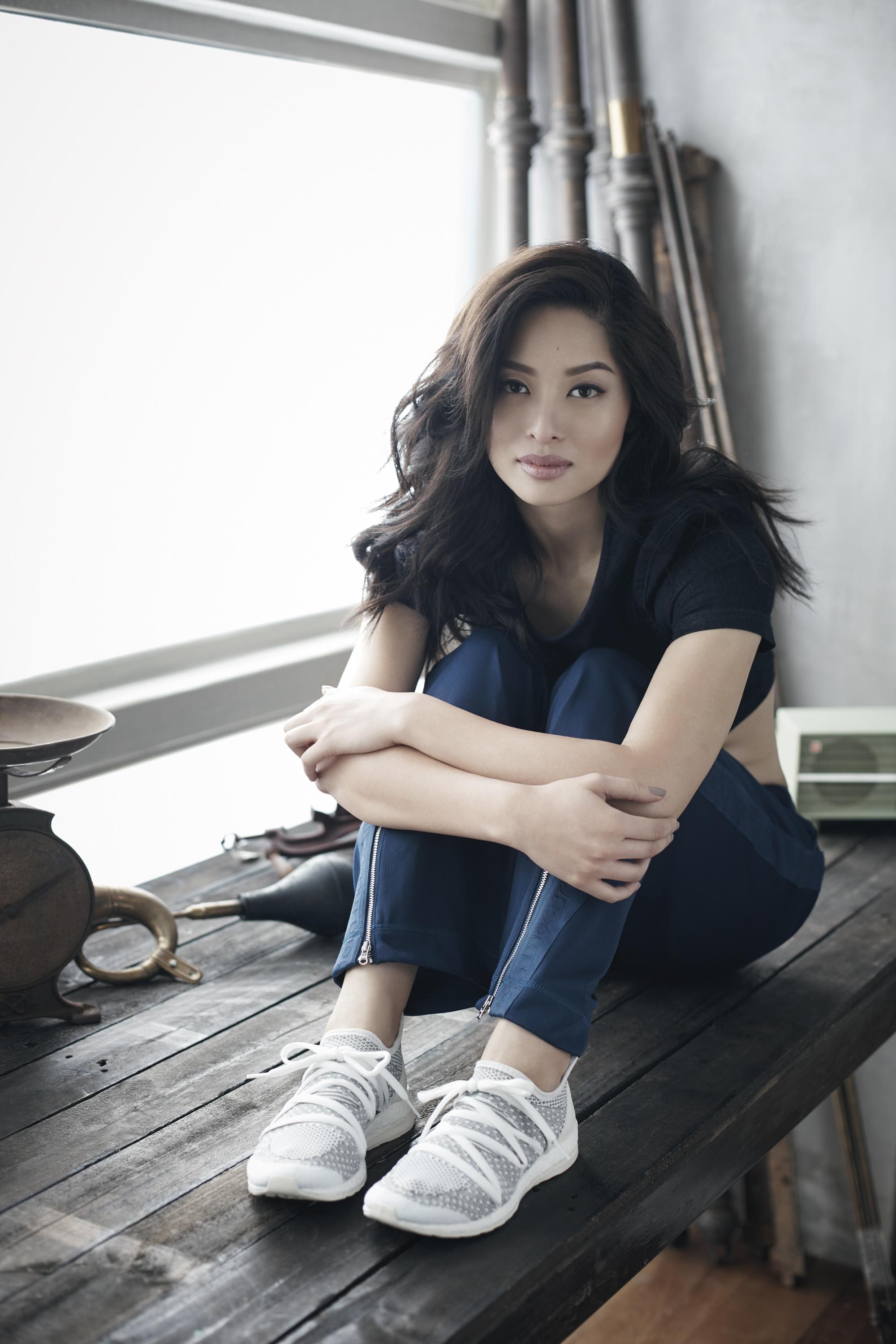 actor Sarah Lian large photo