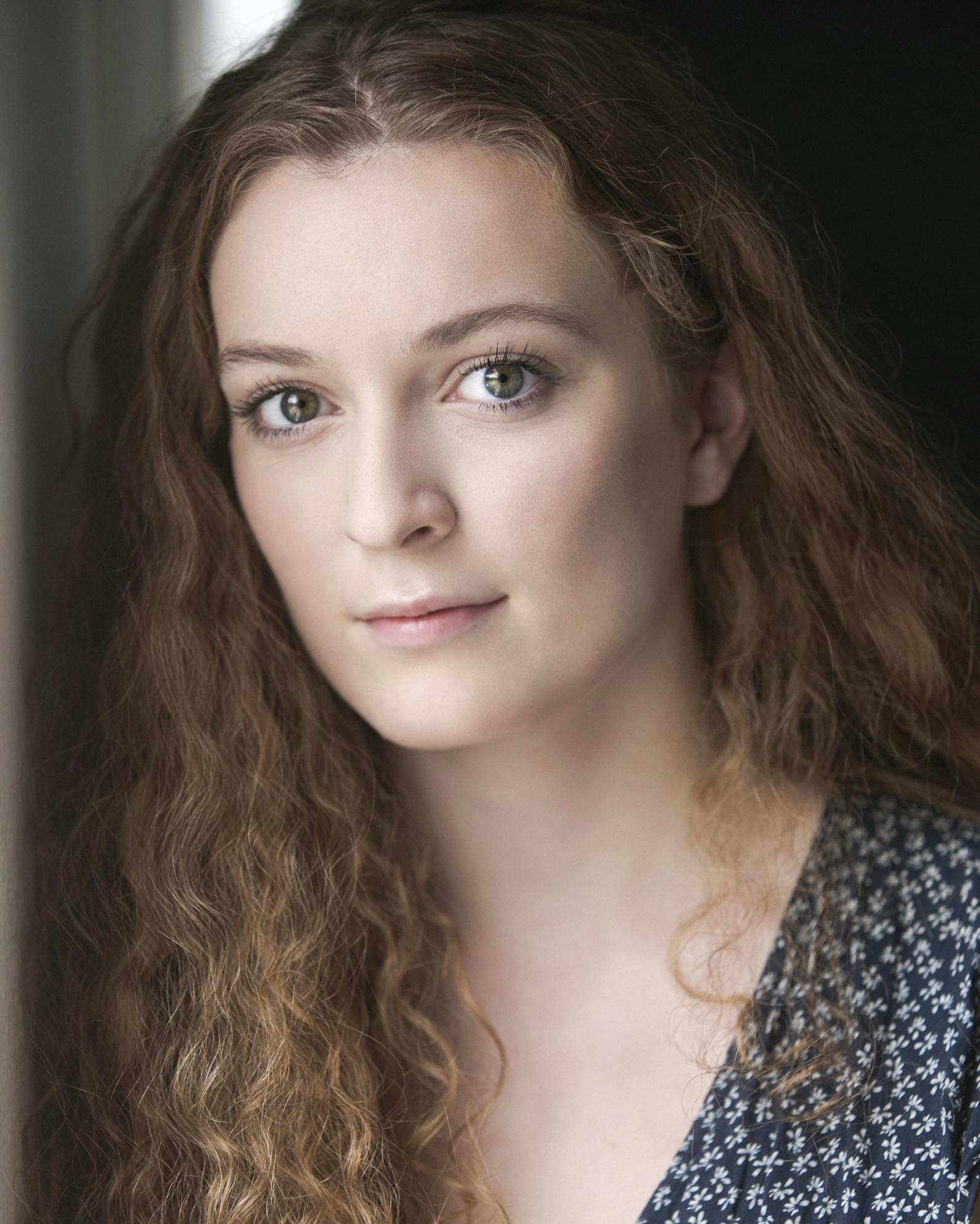 actor Cecily Thomas large photo