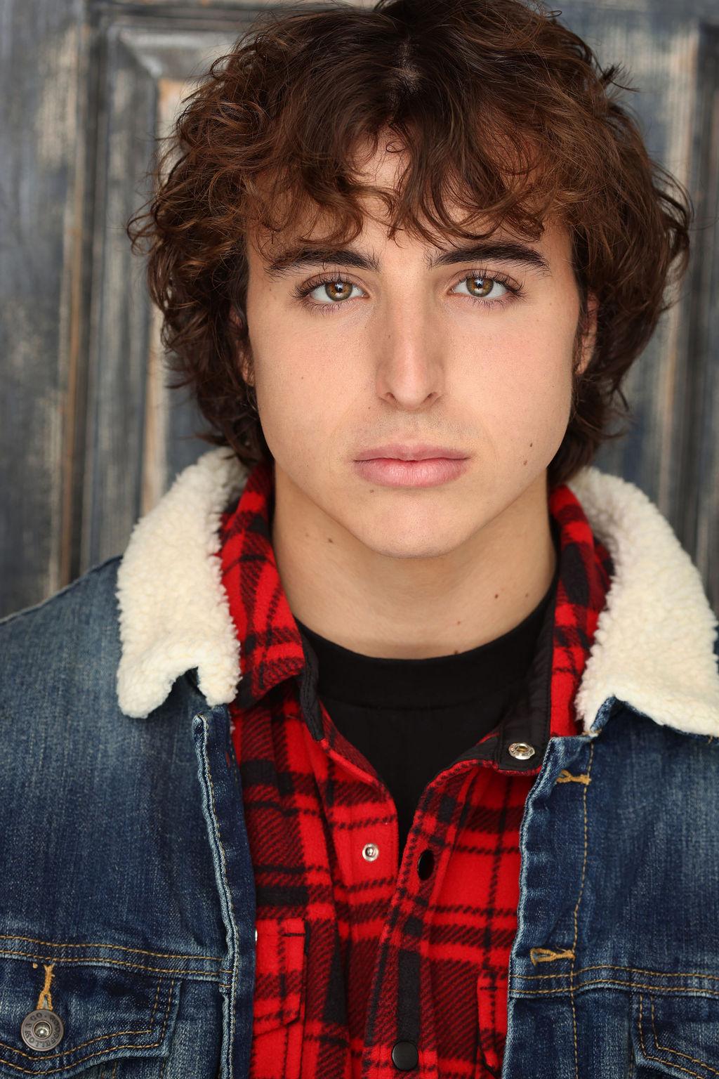 actor Noah Kaye Bentley large photo