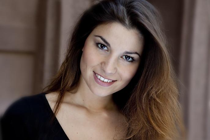 actor Ella Mische large photo