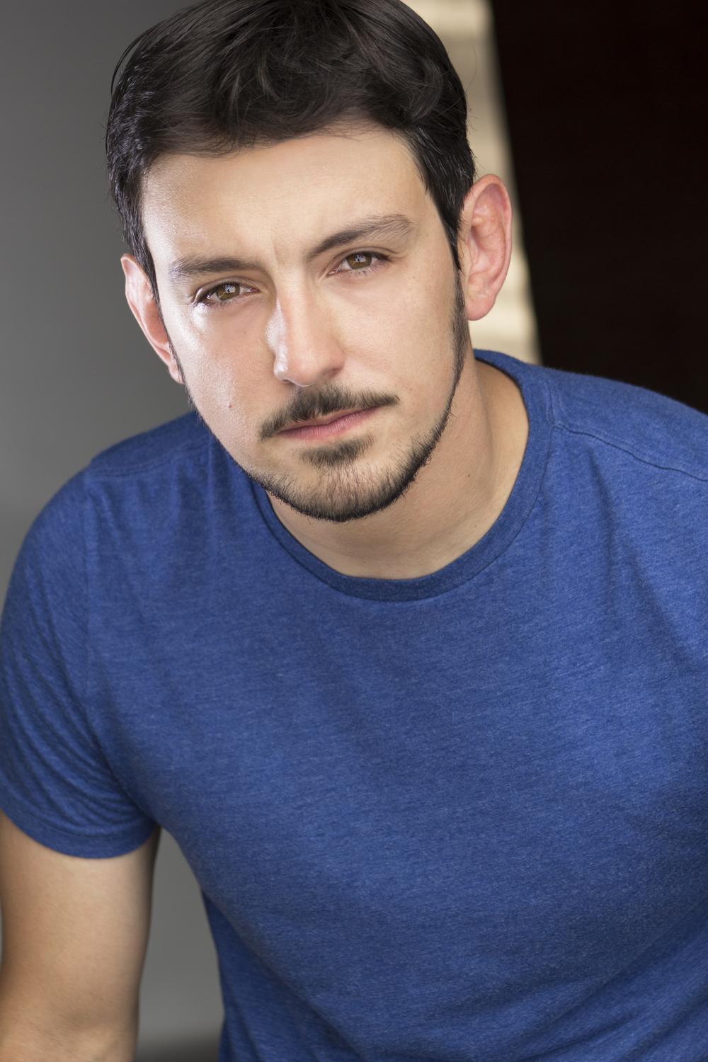 actor Dennis Ruel large photo