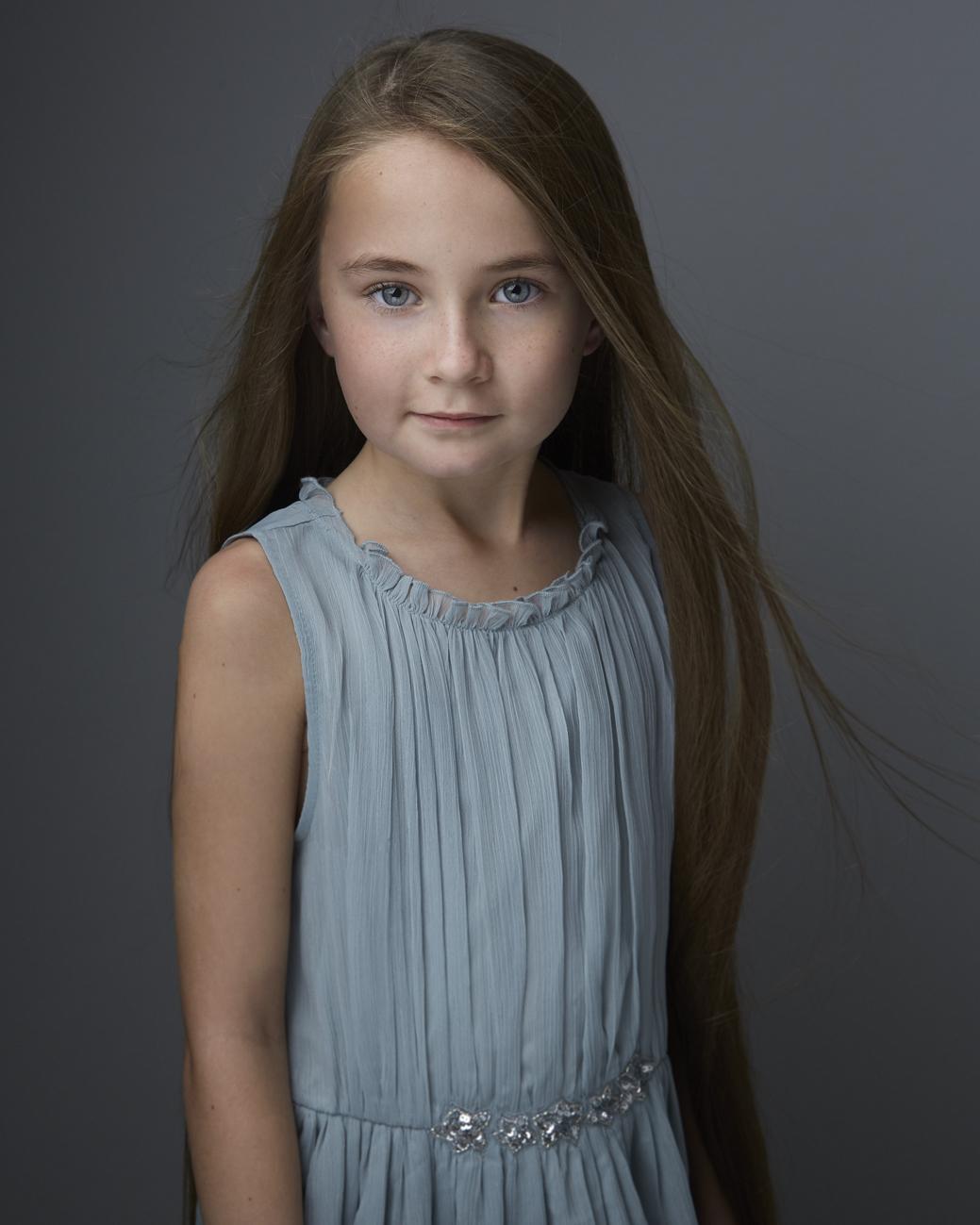 actor Kiera Thompson large photo