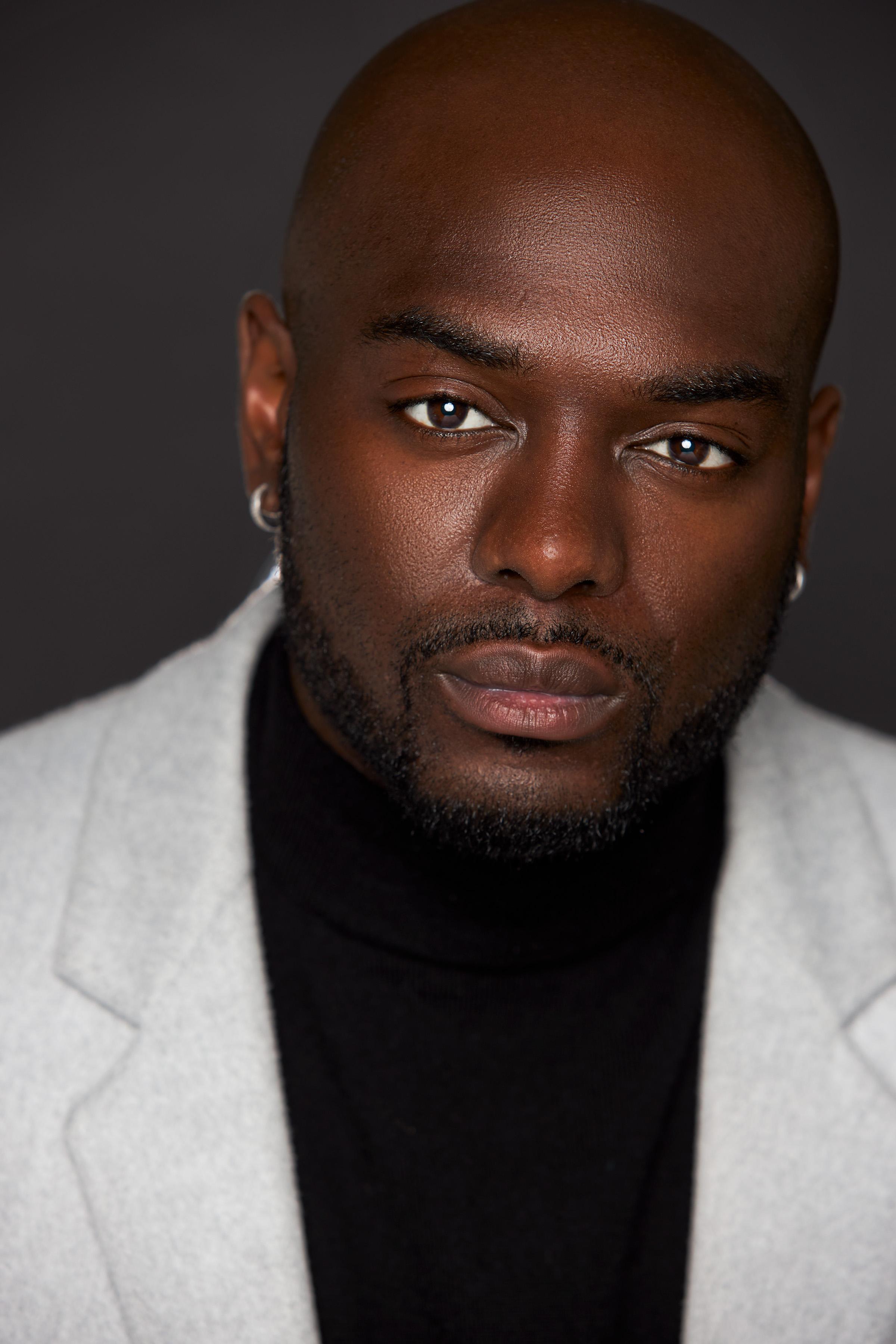 actor Chris Sakyi large photo