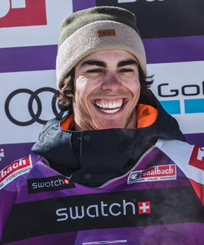 actor Logan Pehota large photo