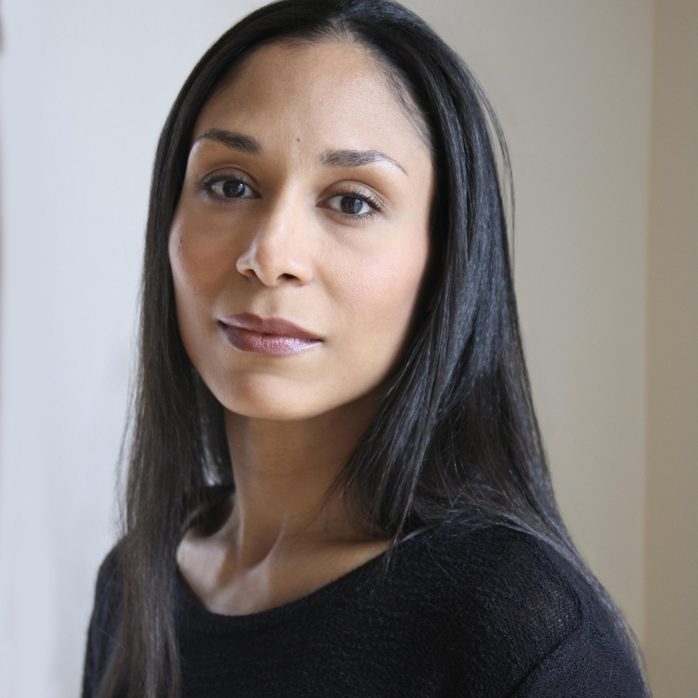 actor Natalie Blessing large photo