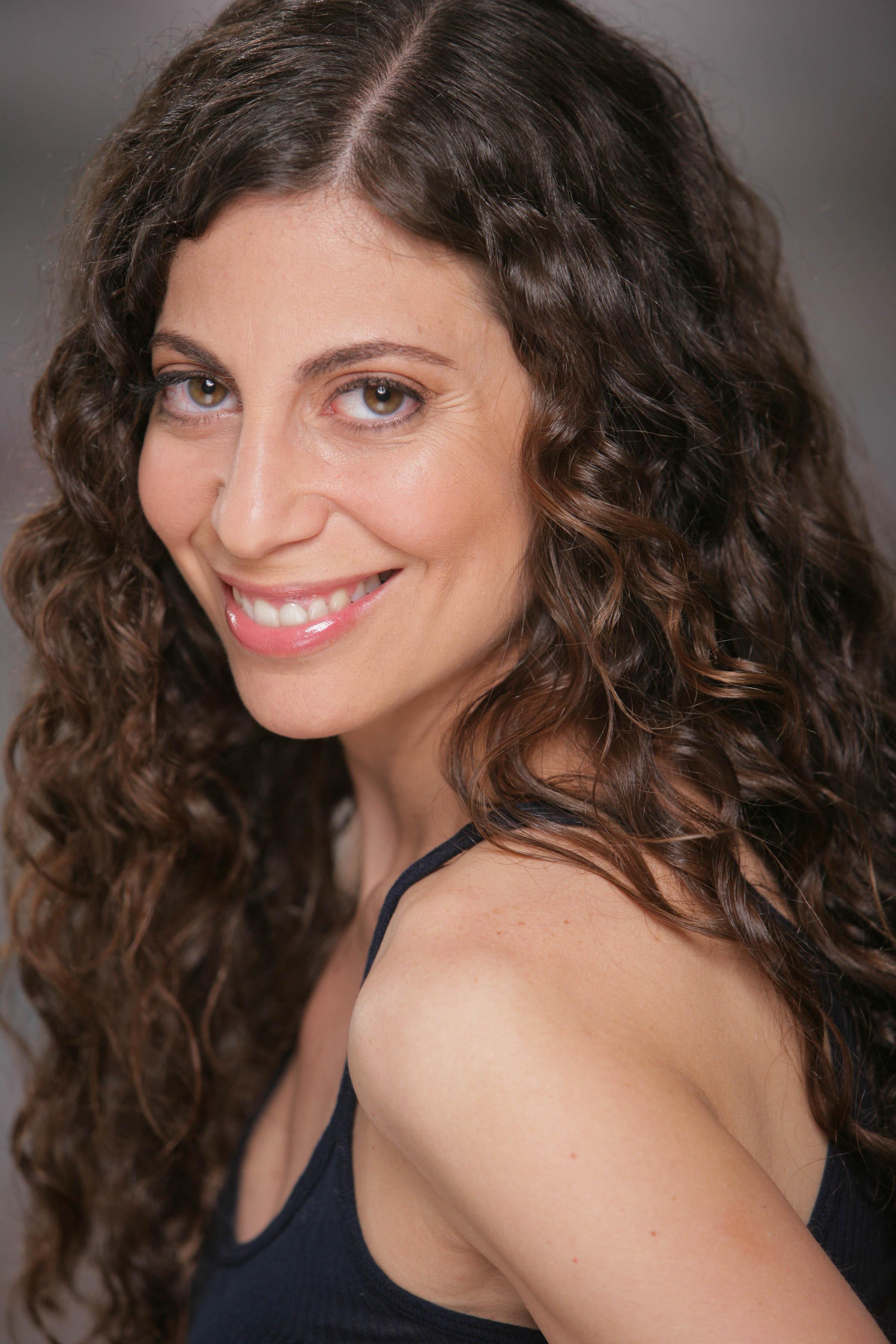 actor Anahid Shahrik large photo