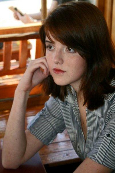 actor Victoria Harris large photo