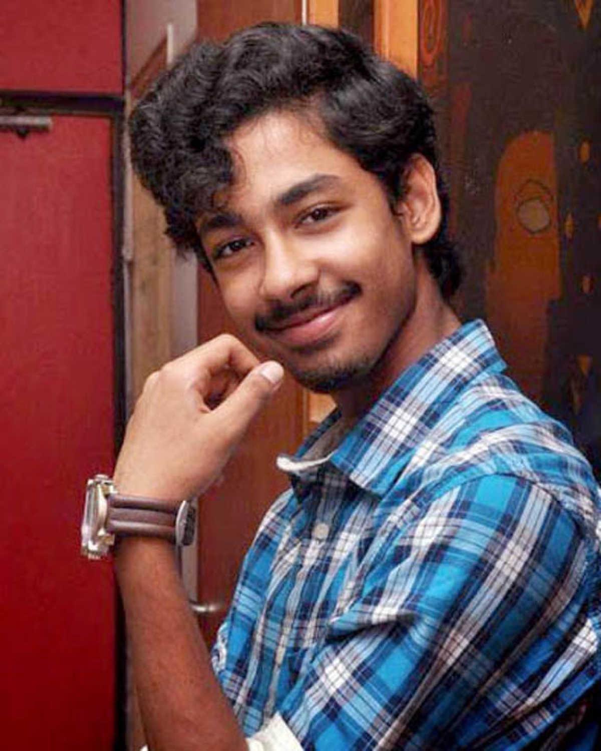 actor Riddhi Sen large photo