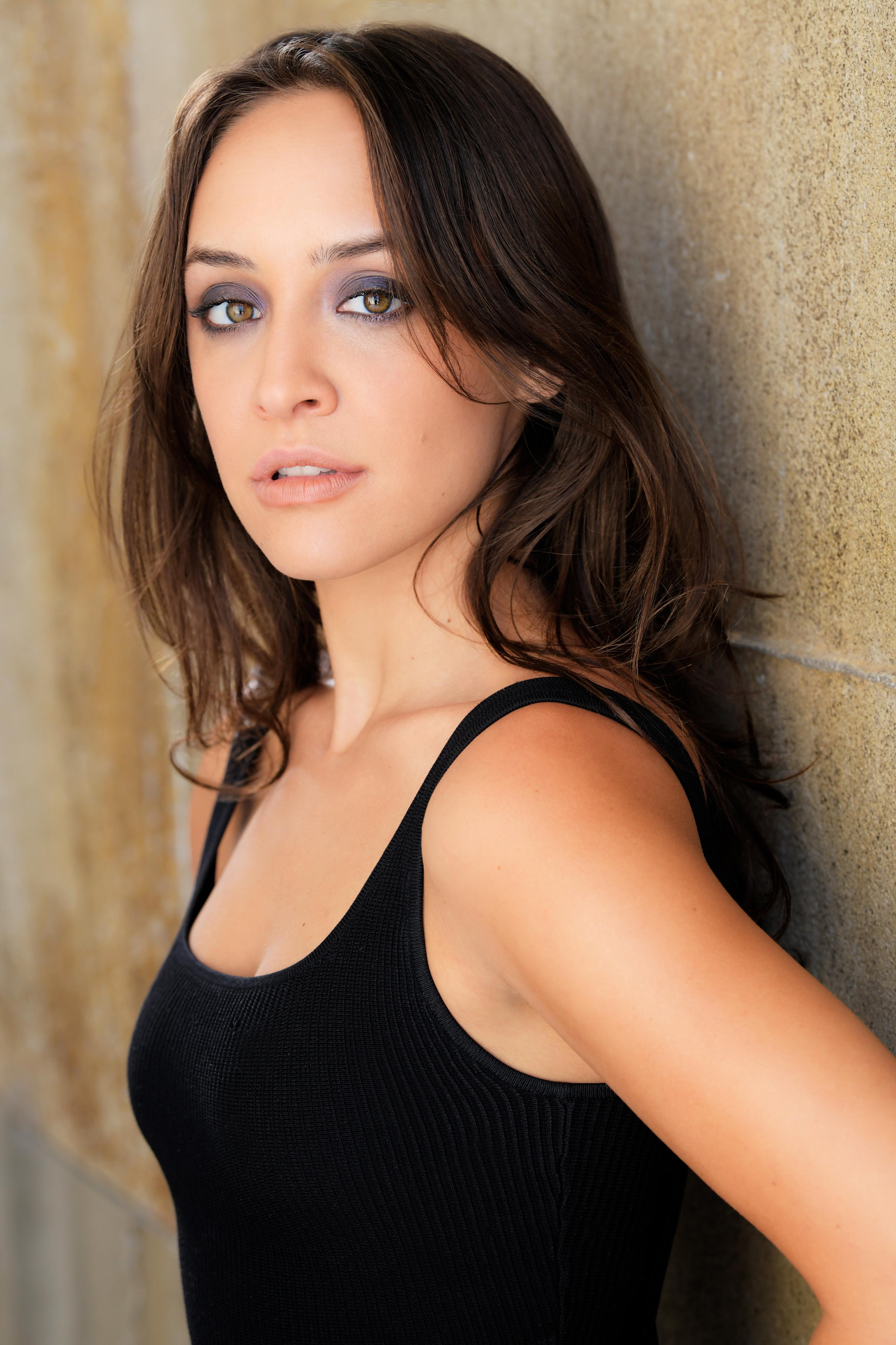 actor Alessandra Mesa large photo