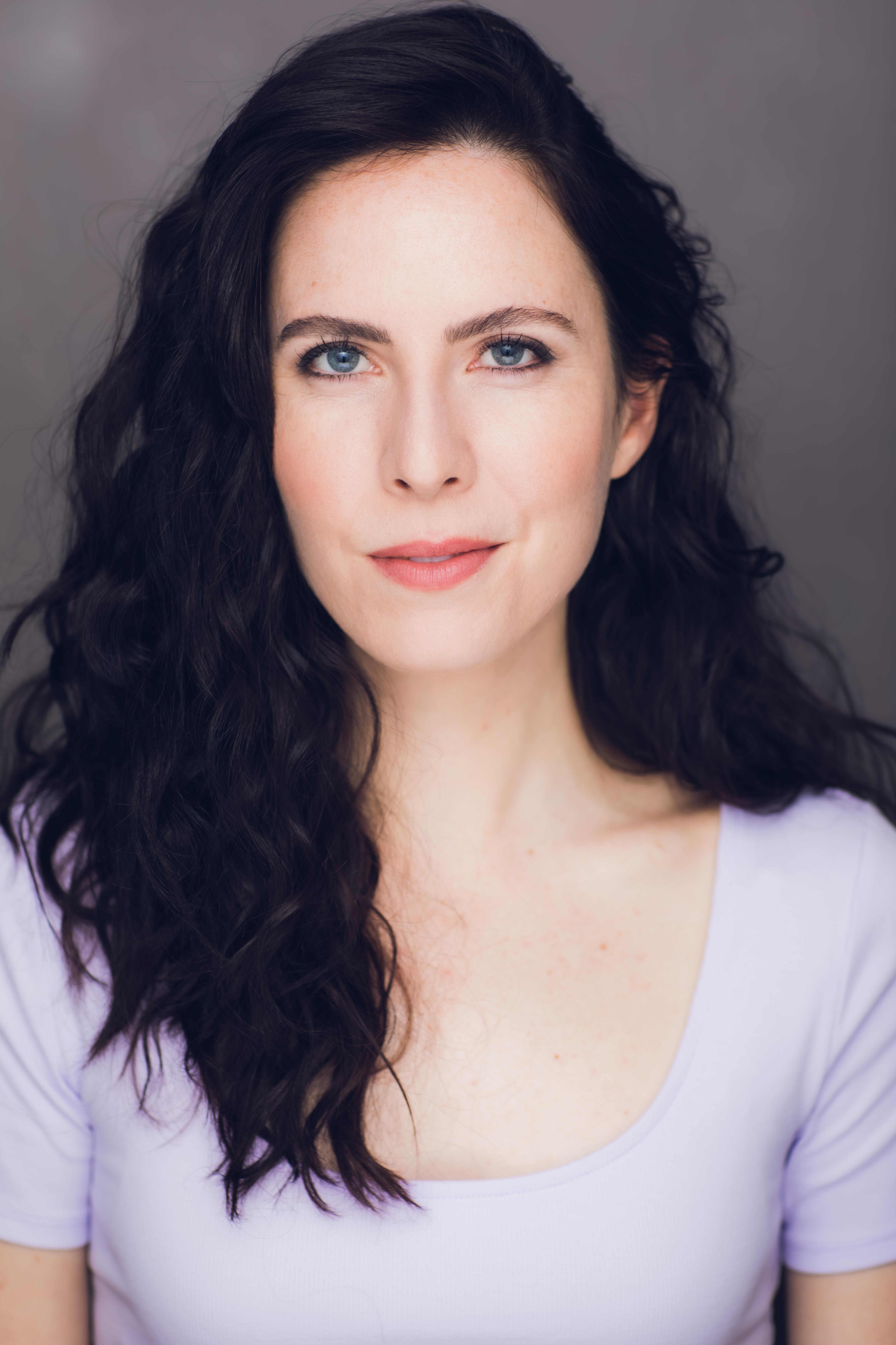 actor Clara McKay large photo