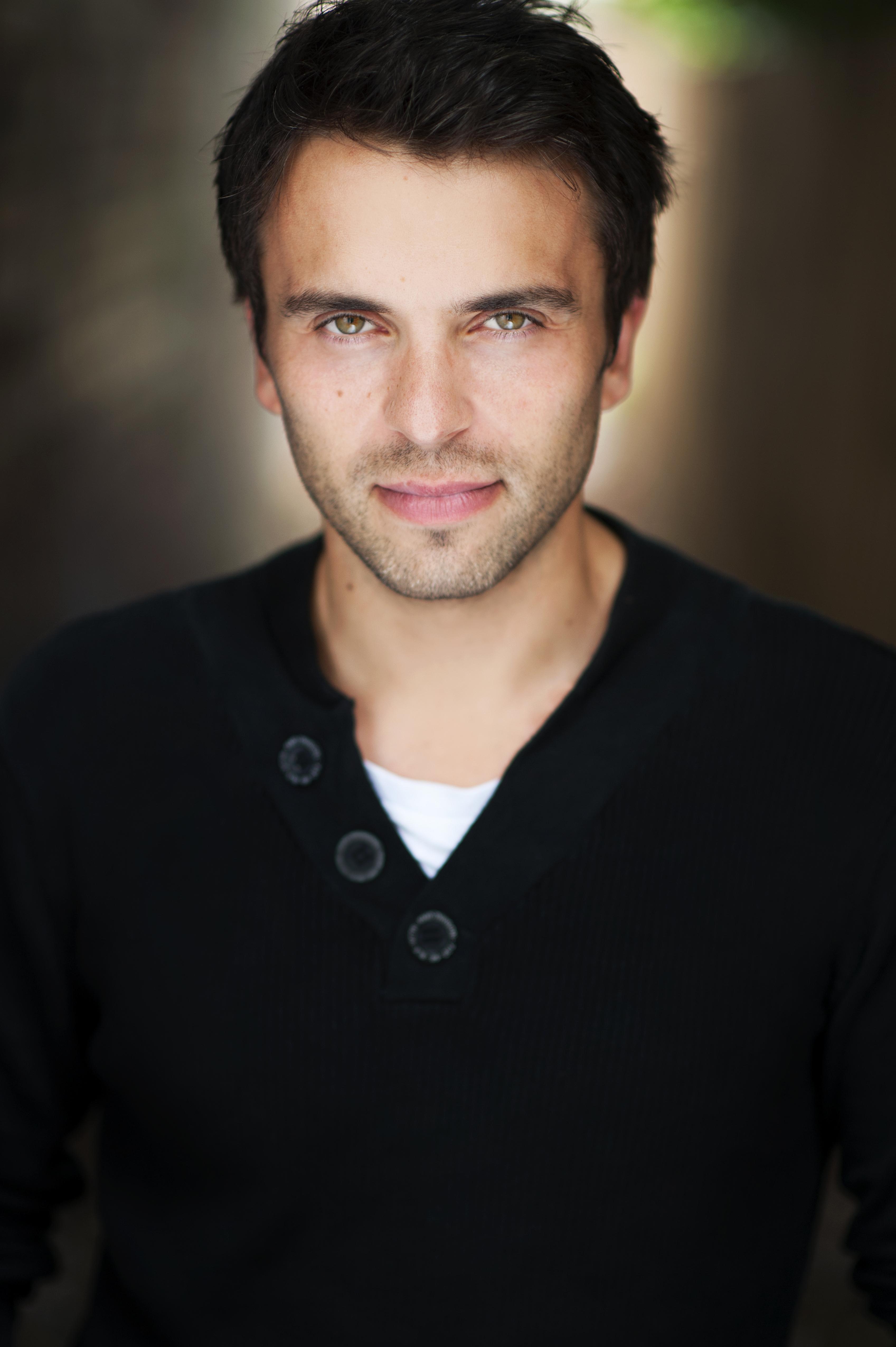 actor Tom Pelik large photo