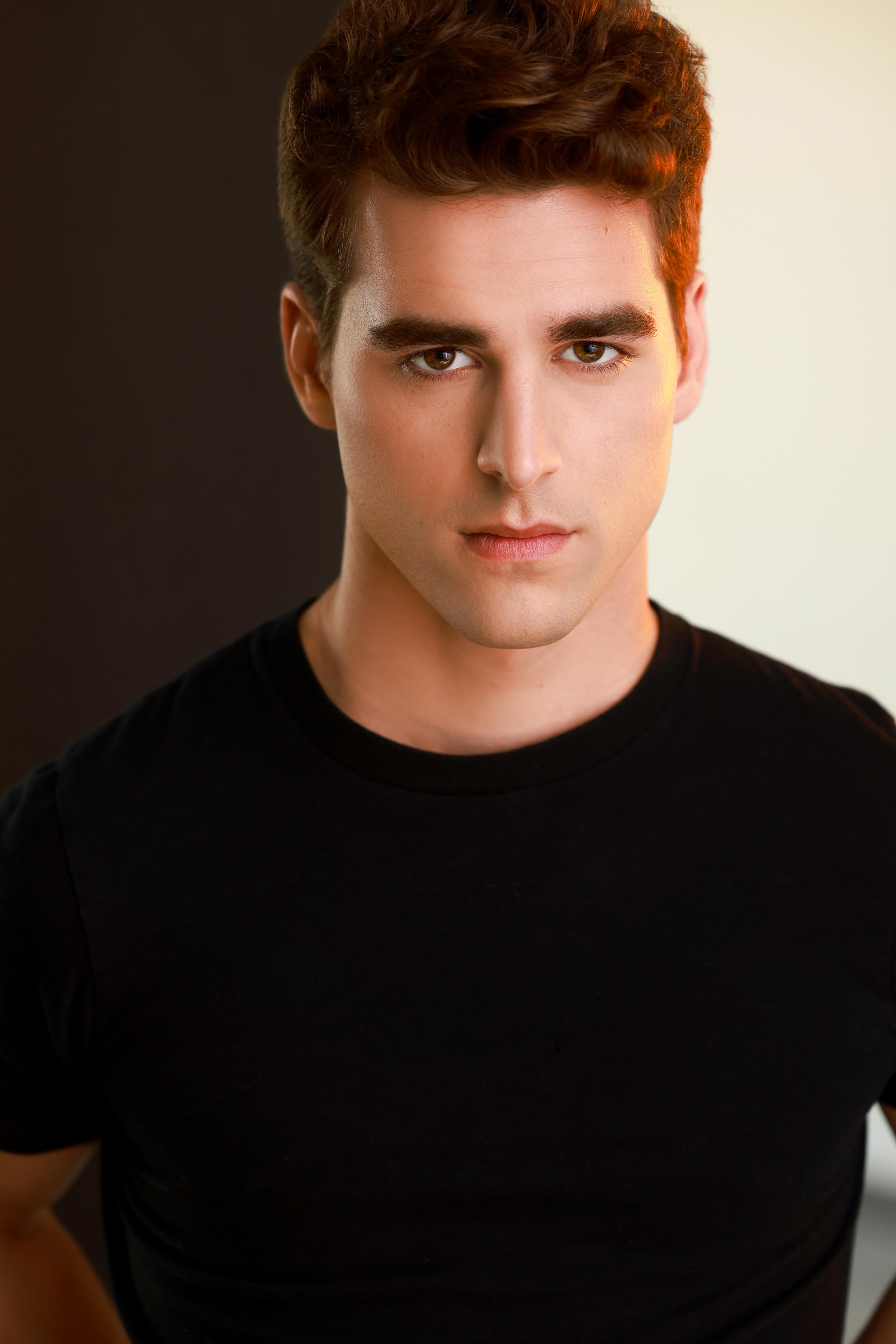 actor William Magnuson large photo