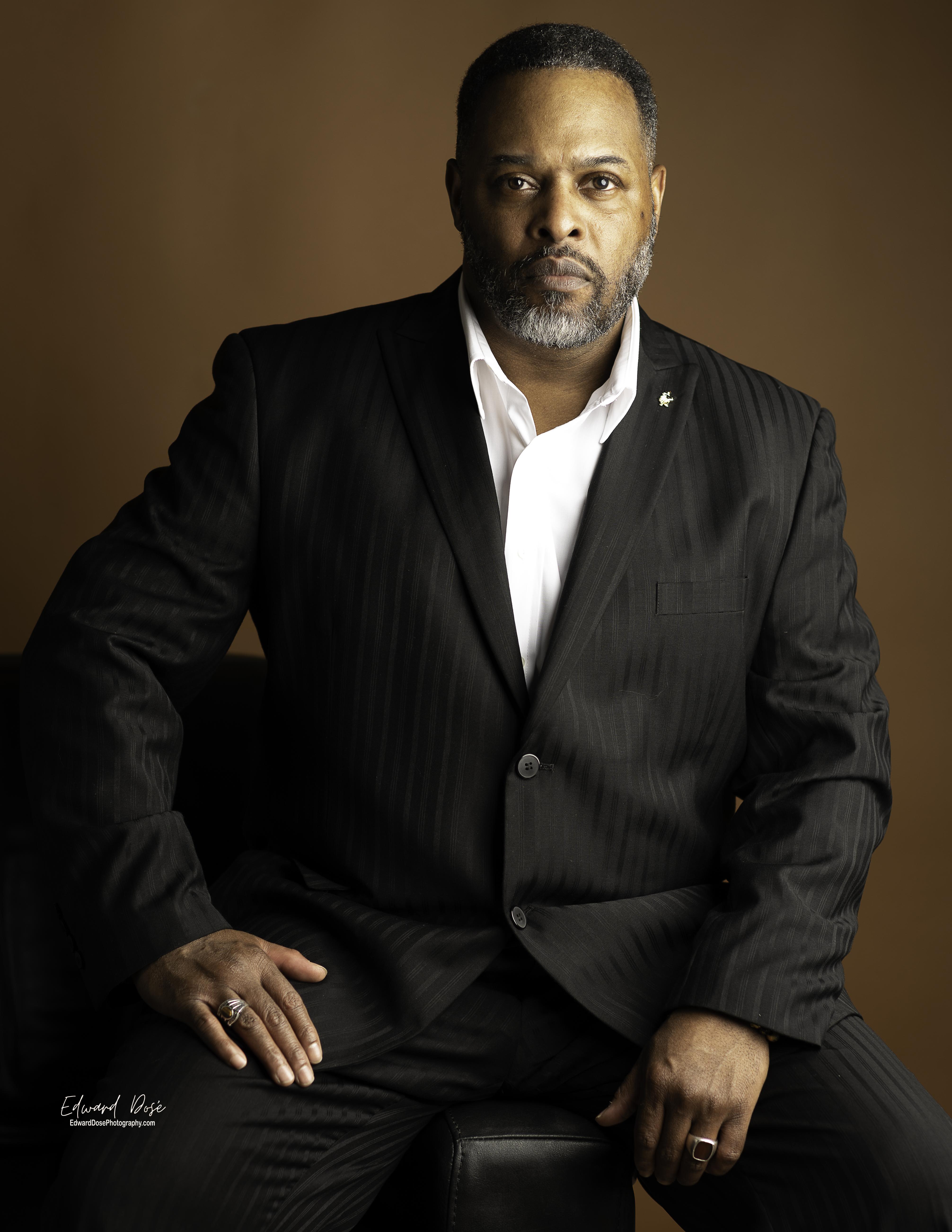 actor Robert L. Butler Jr. large photo