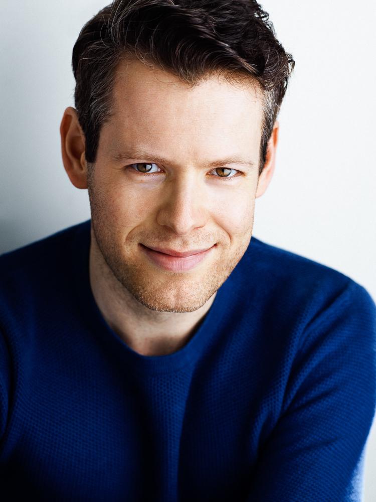 actor Max Roll large photo