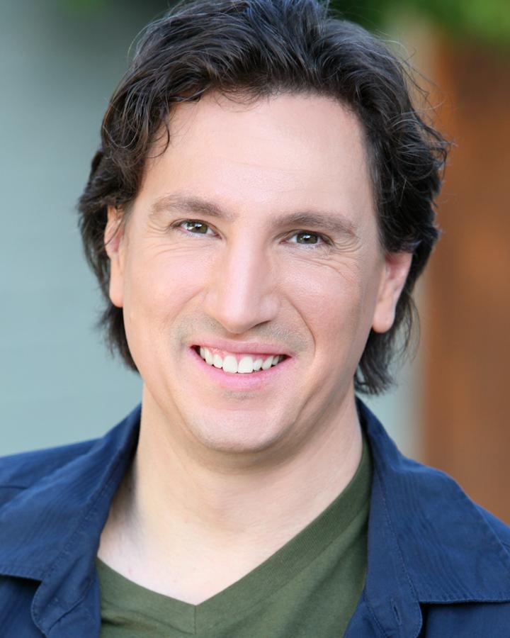 actor Cowen Angus Bailey large photo