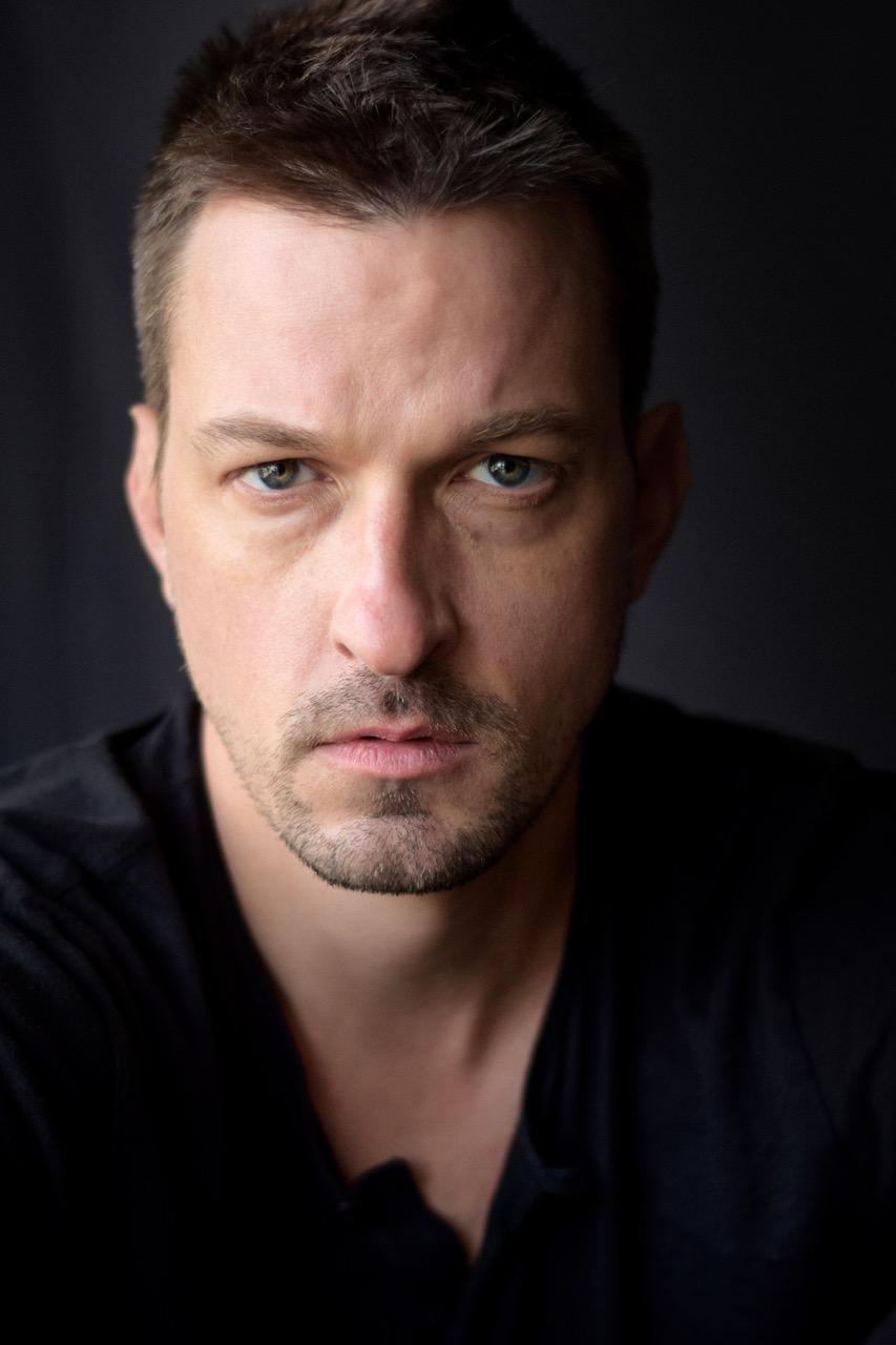 actor Timothy Lyle large photo